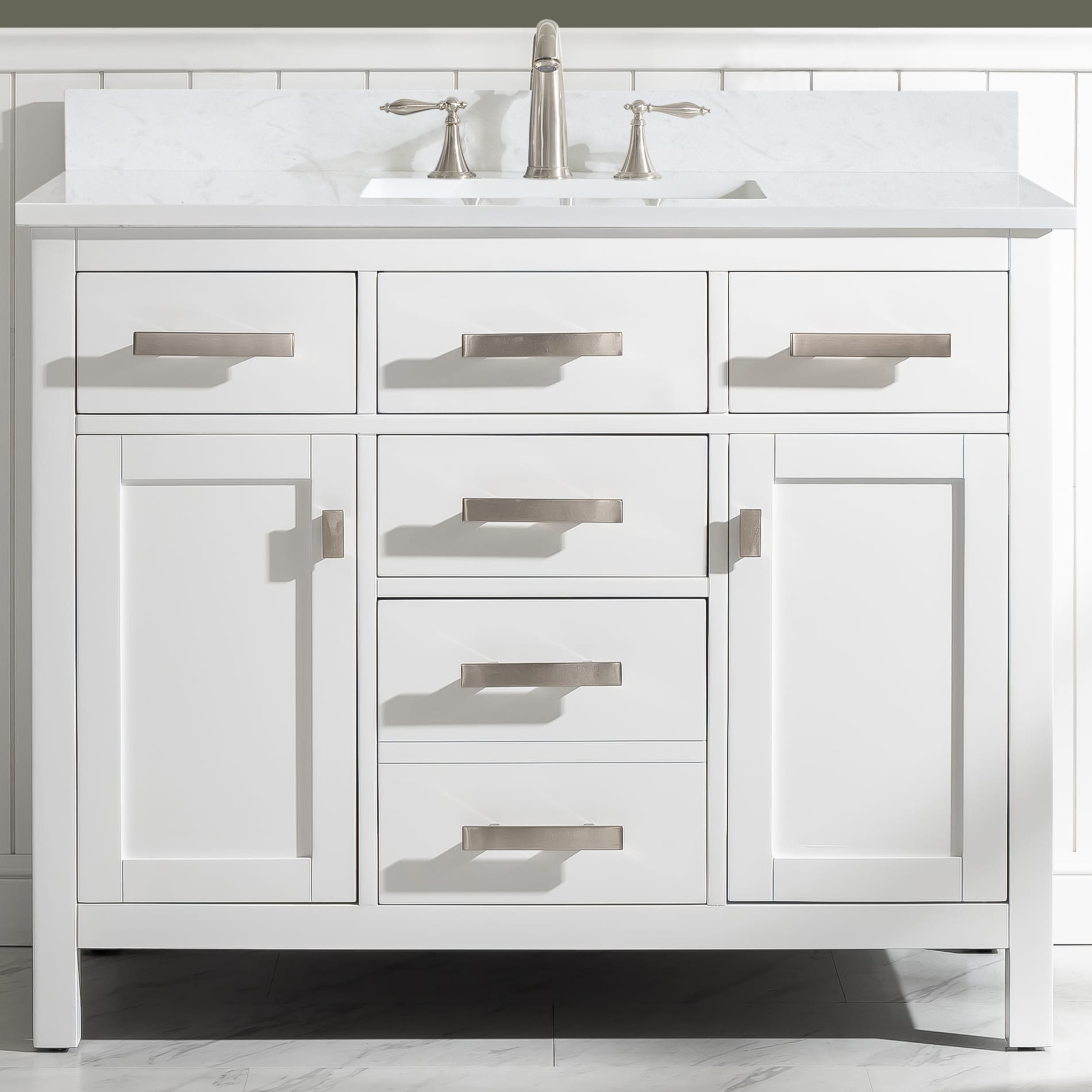 Design Element V01-42-WT Valentino 42-in White Undermount Single Sink Bathroom Vanity with White Quartz Top