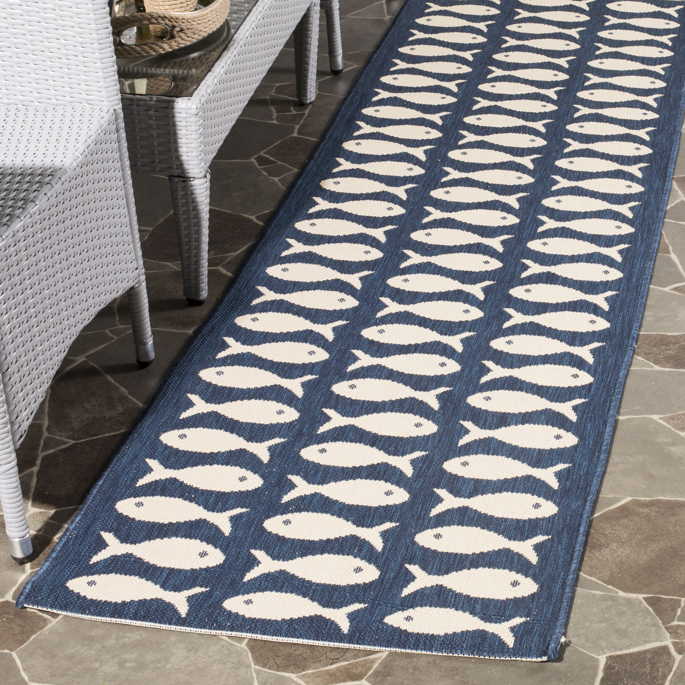 Safavieh CY6013-268-218 Courtyard 2 x 18 (ft) Loomed Synthetic Navy/Beige Rectangular Indoor/Outdoor Geometric Runner rug