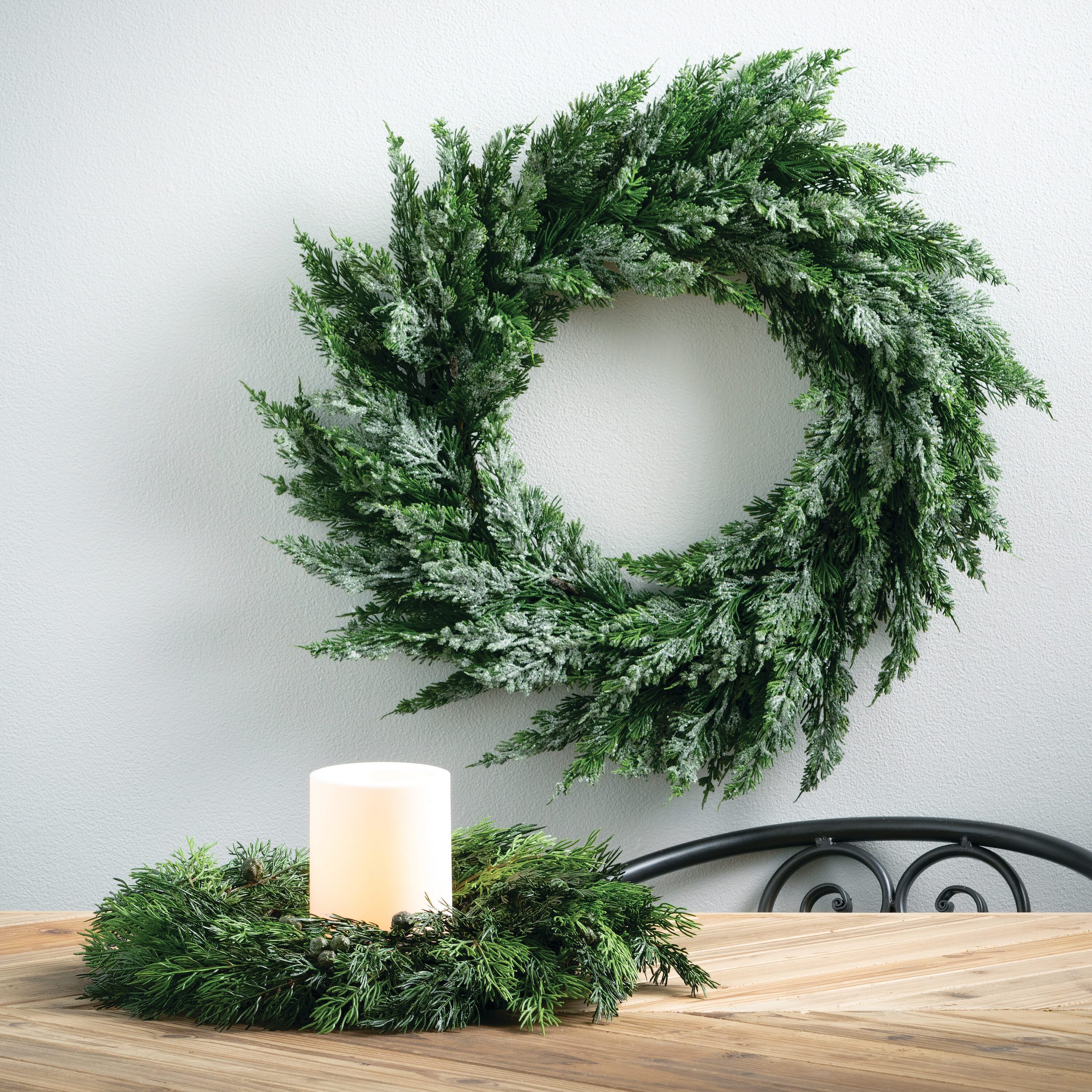 Sullivans WR961 Artificial-Christmas-Wreaths - View #3