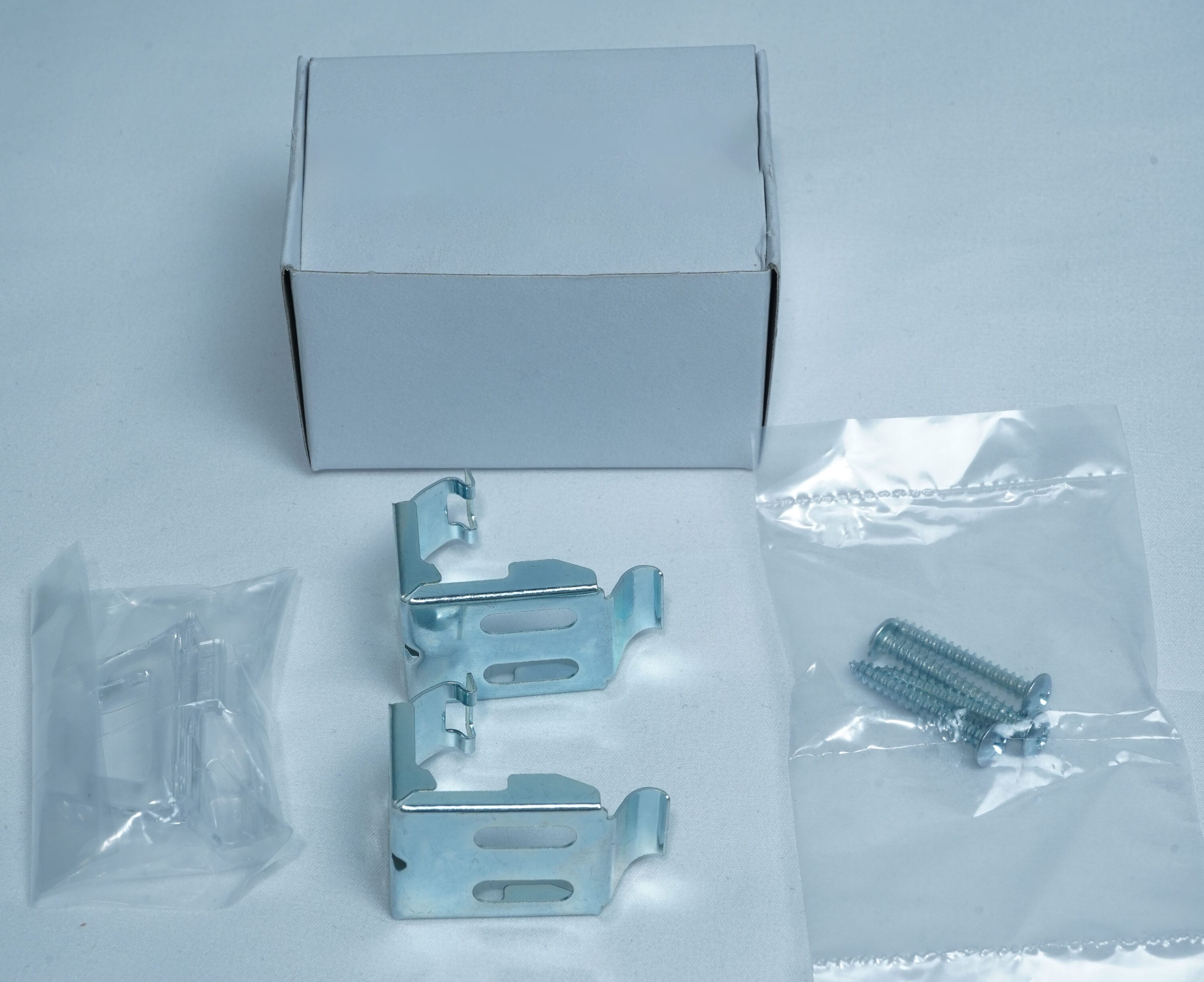 allen + roth 79074-15BCZ000HW2LAM Hardware pack for item Fits Lowe's 1.5-in RPET Blackout Cellular Shade