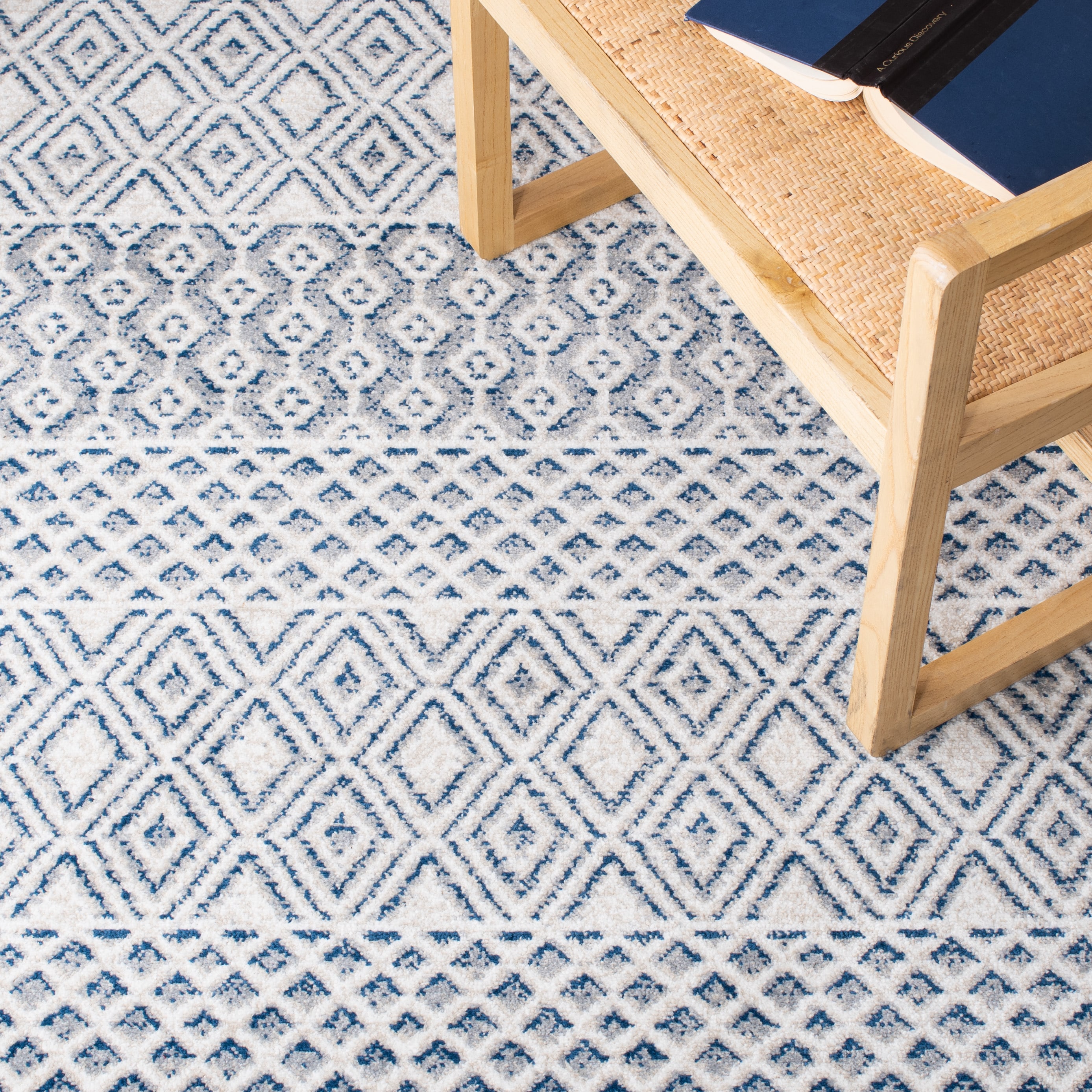 Safavieh BMT132B-4 rugs - View #6