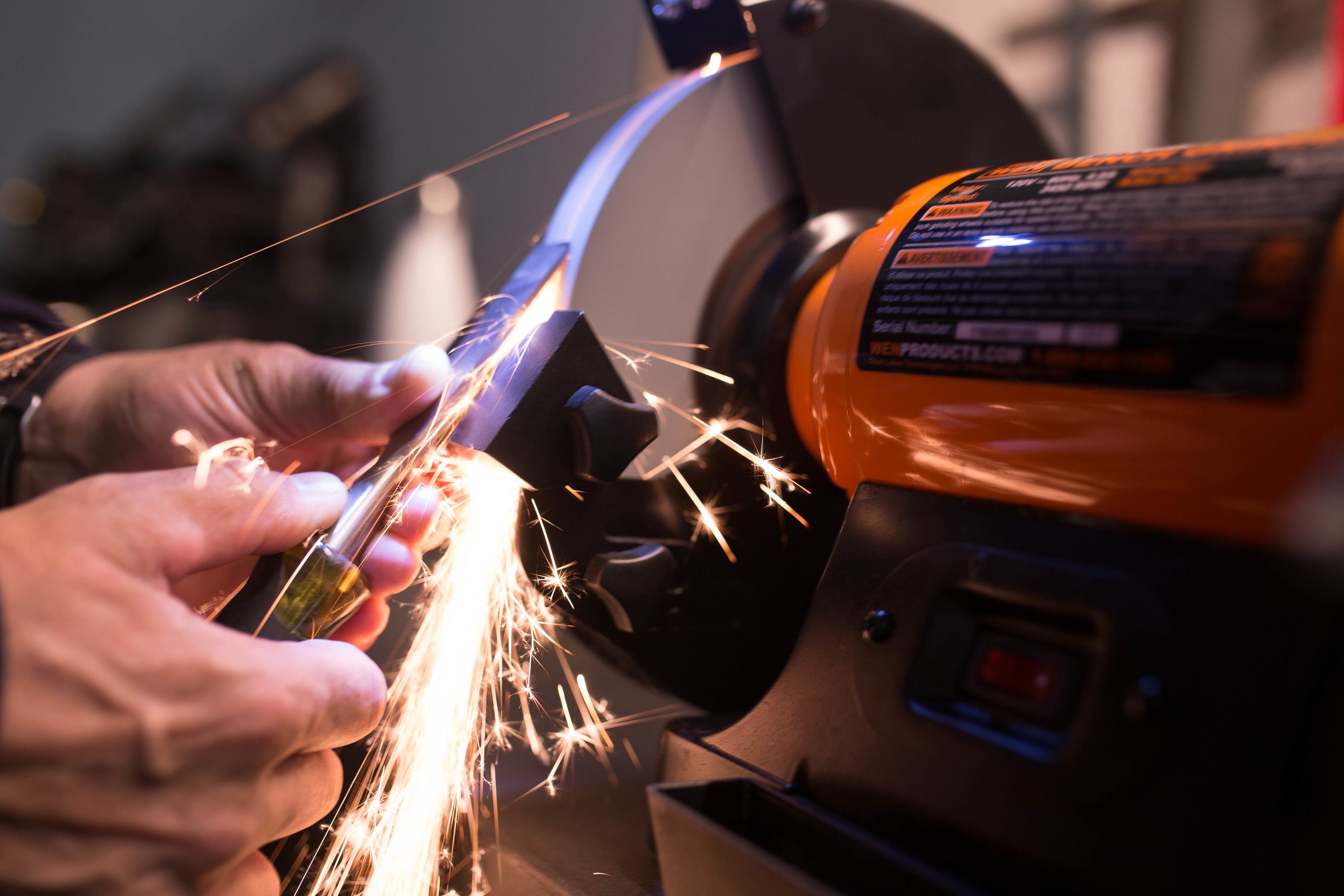 WEN 8 in Bench Grinder BG4282 at Lowes