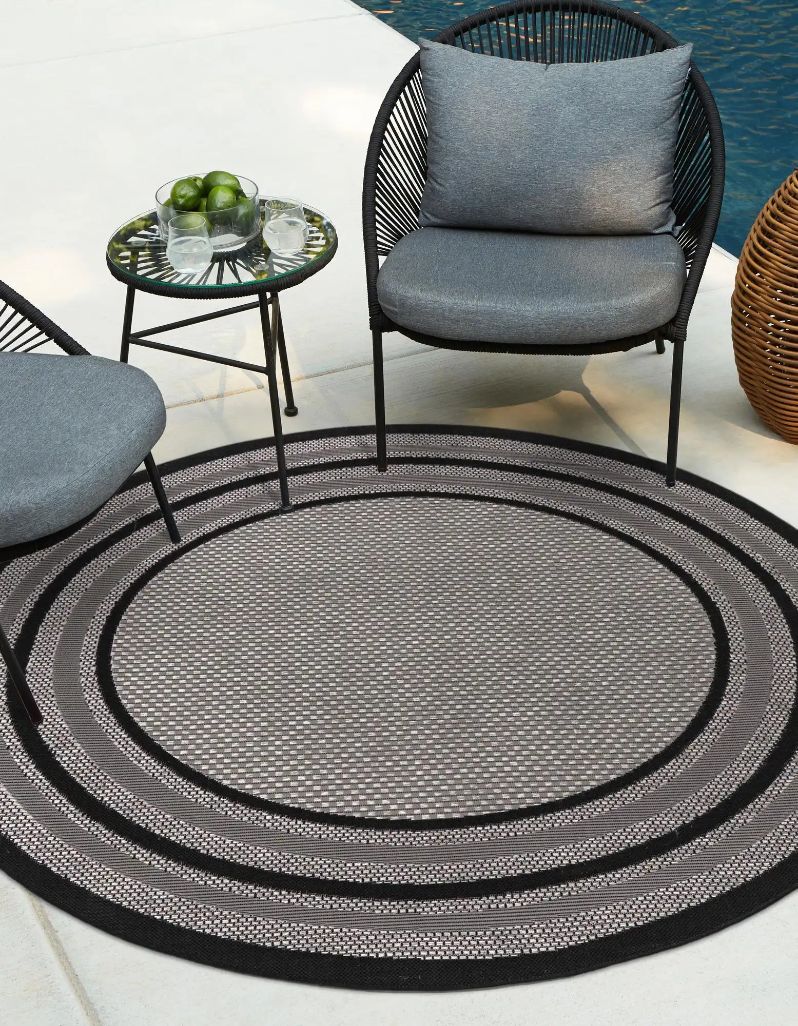 Shop Outdoor Border Geometric Rectangular 8x11 Rug Gray & Black, Outdoor  Rugs