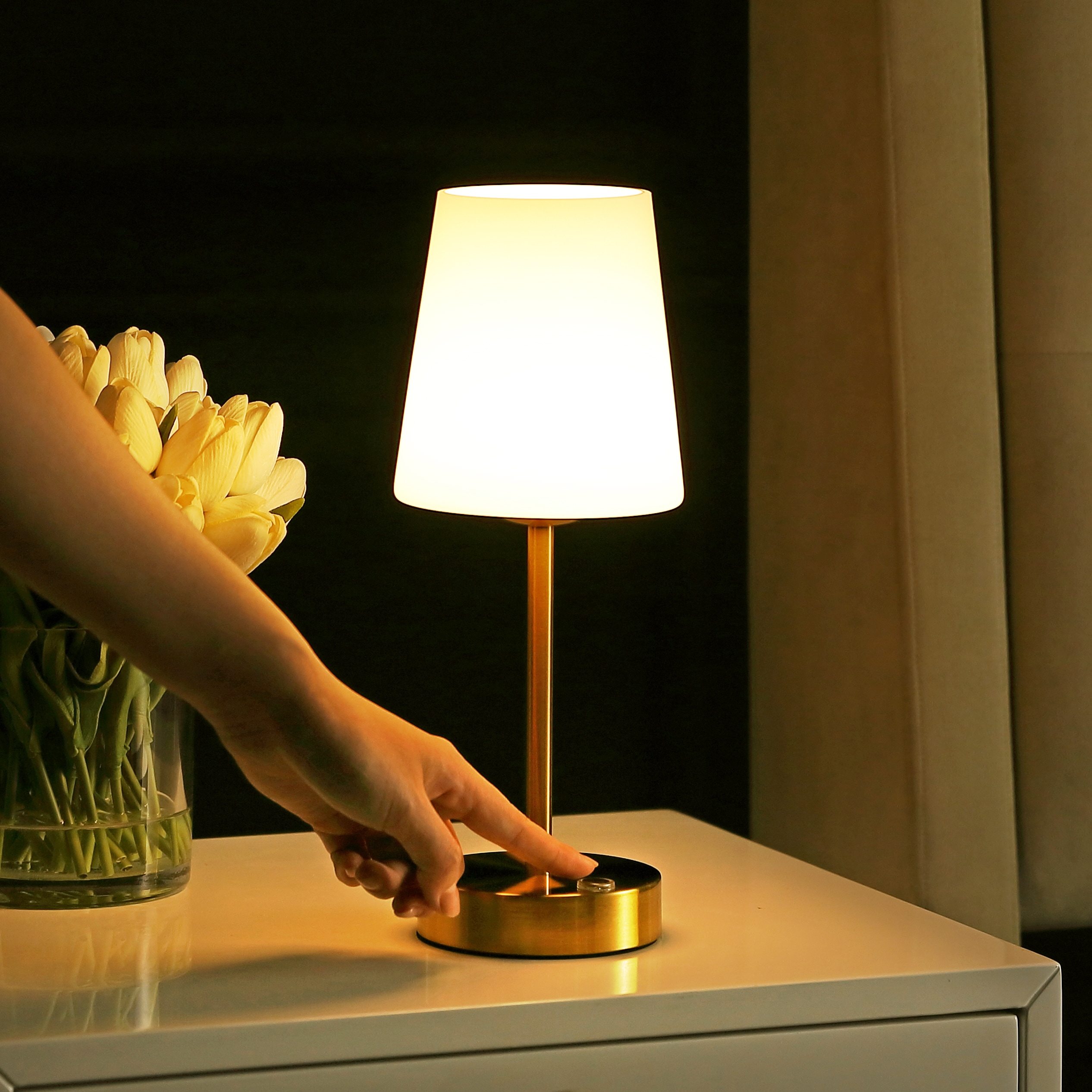 Stylish Battery-Operated Table Lamp: It's Small and Portable