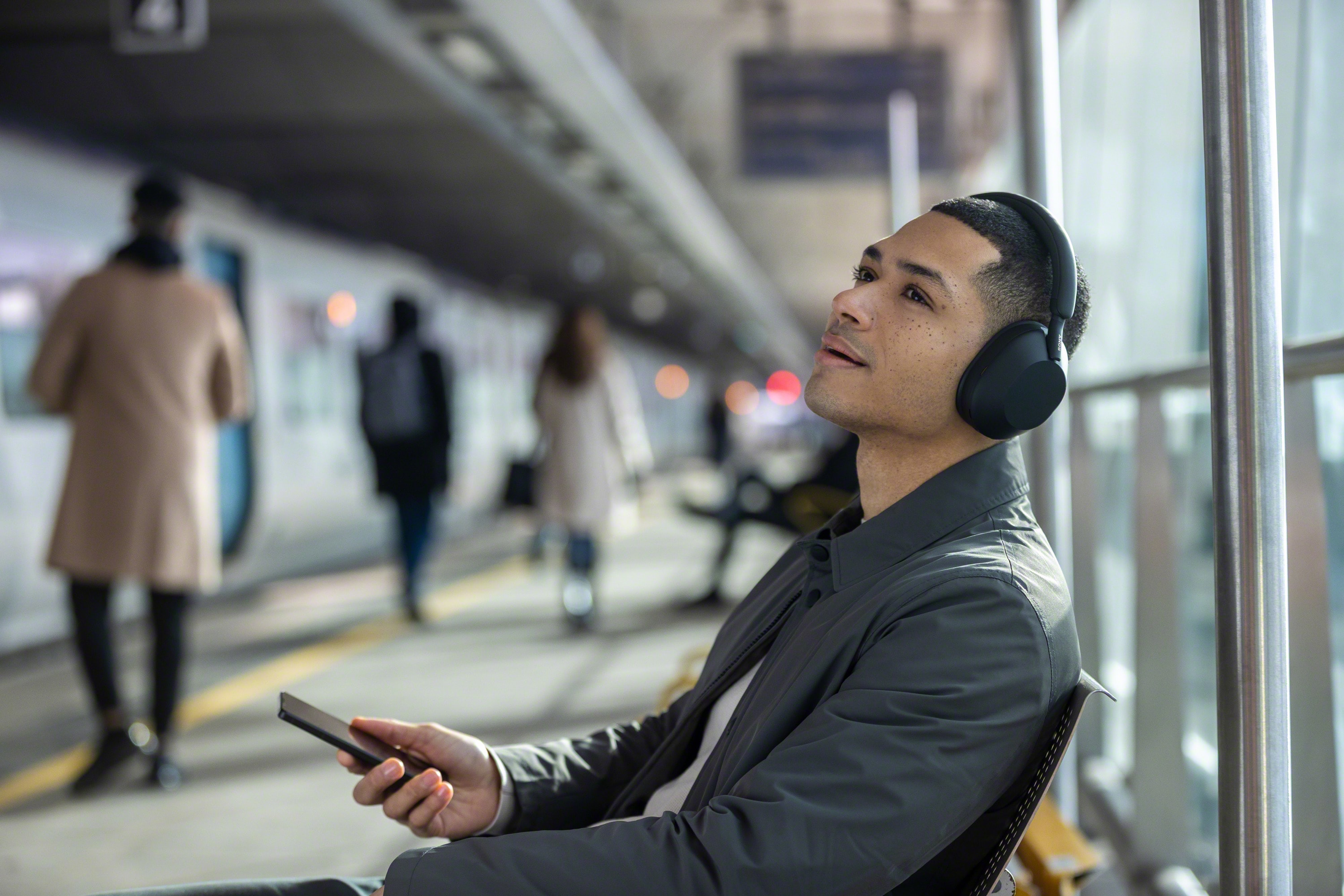 Sony WH1000XM5B headphones - View #6