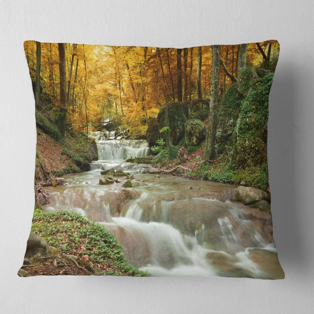 Designart CU14860-18-18 18-in x 18-in Yellow Indoor Decorative Pillow