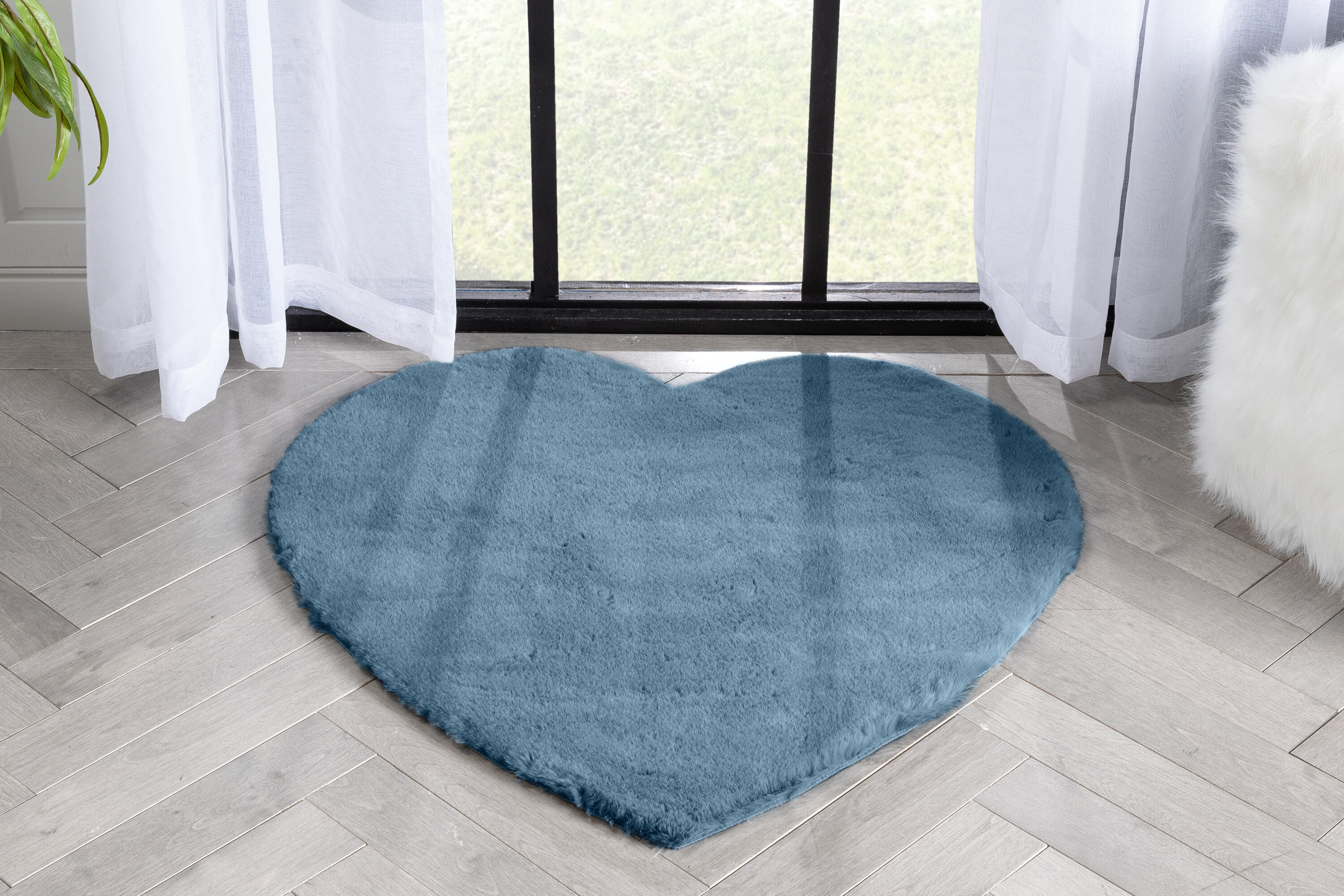 Well Woven OPA-14-5HR Opal 5 x 5 (ft) Loomed Polyester Dark Blue Heart Indoor Abstract Mid-Century Modern Area rug