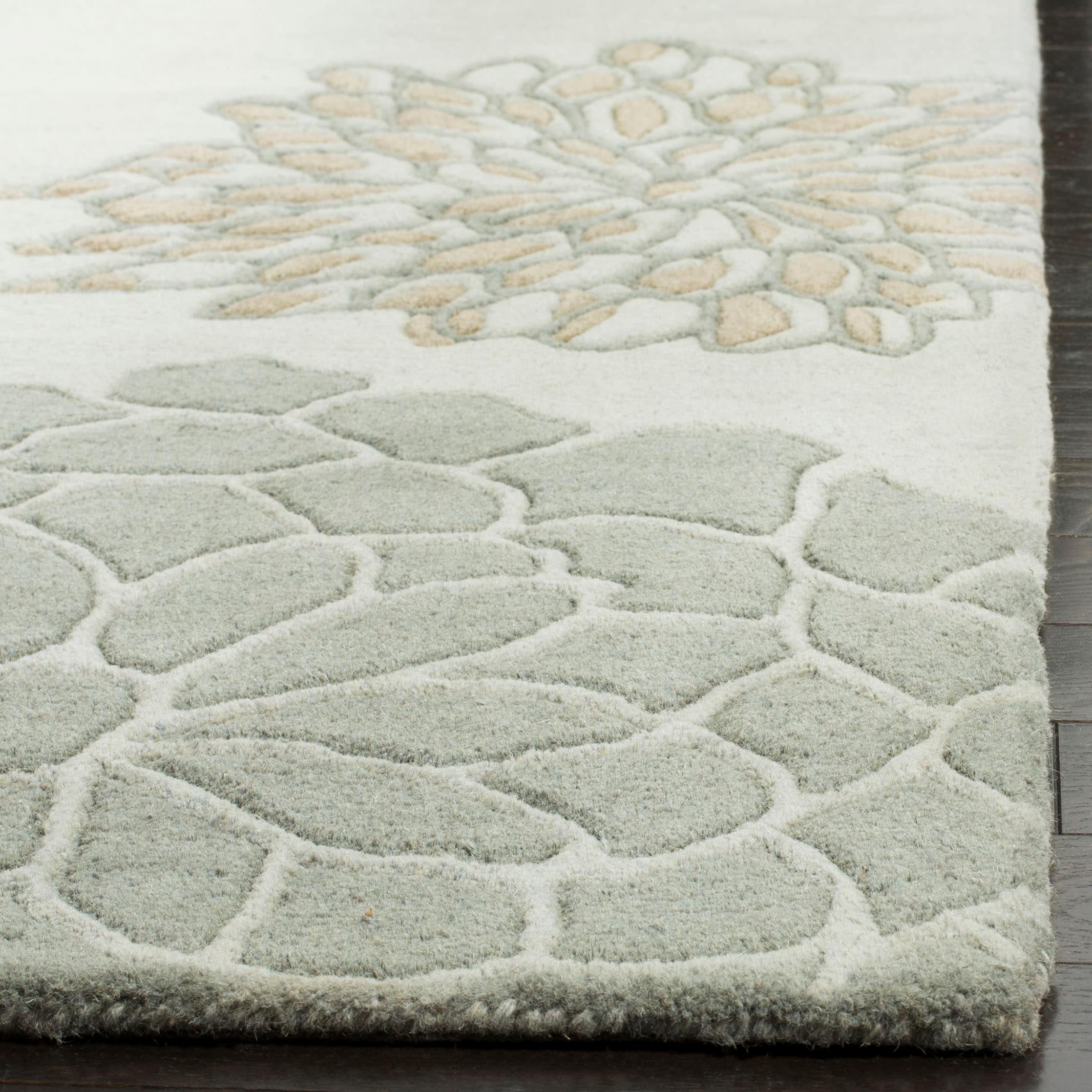 Light Grey Handmade Tufted Wool and Viscose Square Rug