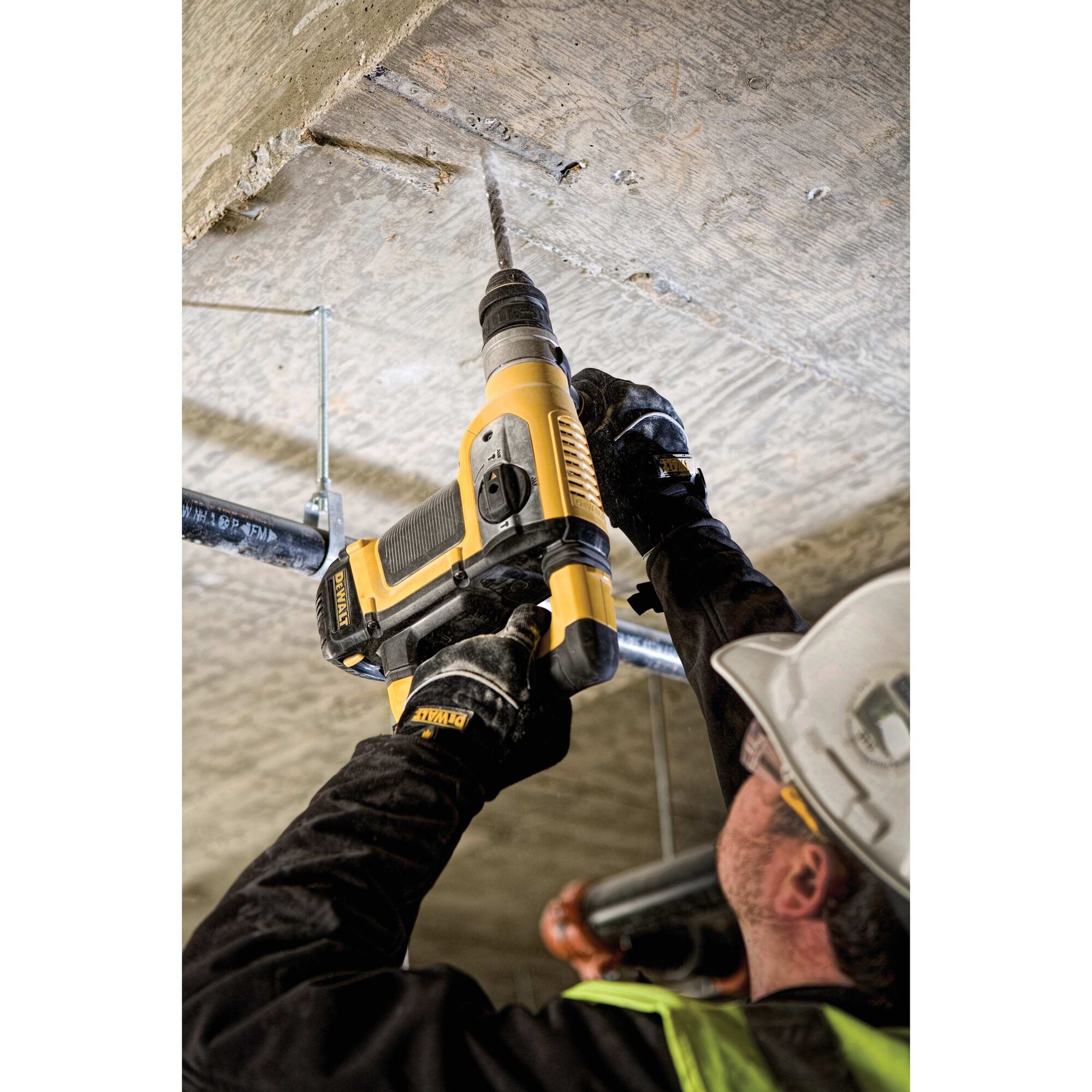 DEWALT D25416K Cordless-Rotary-Hammers - View #8