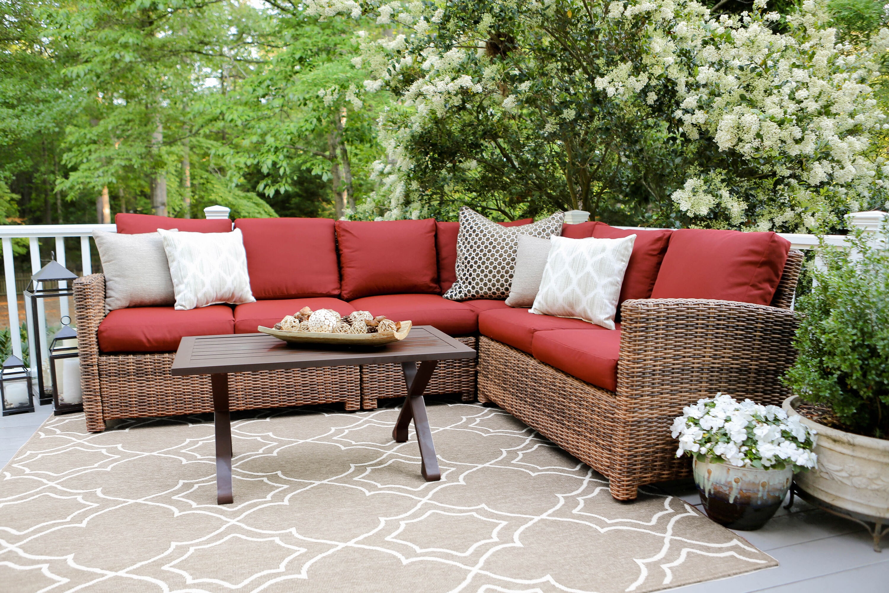 SINOFURN Rattan Outdoor Sectional with Red Cushion(S) and Rattan