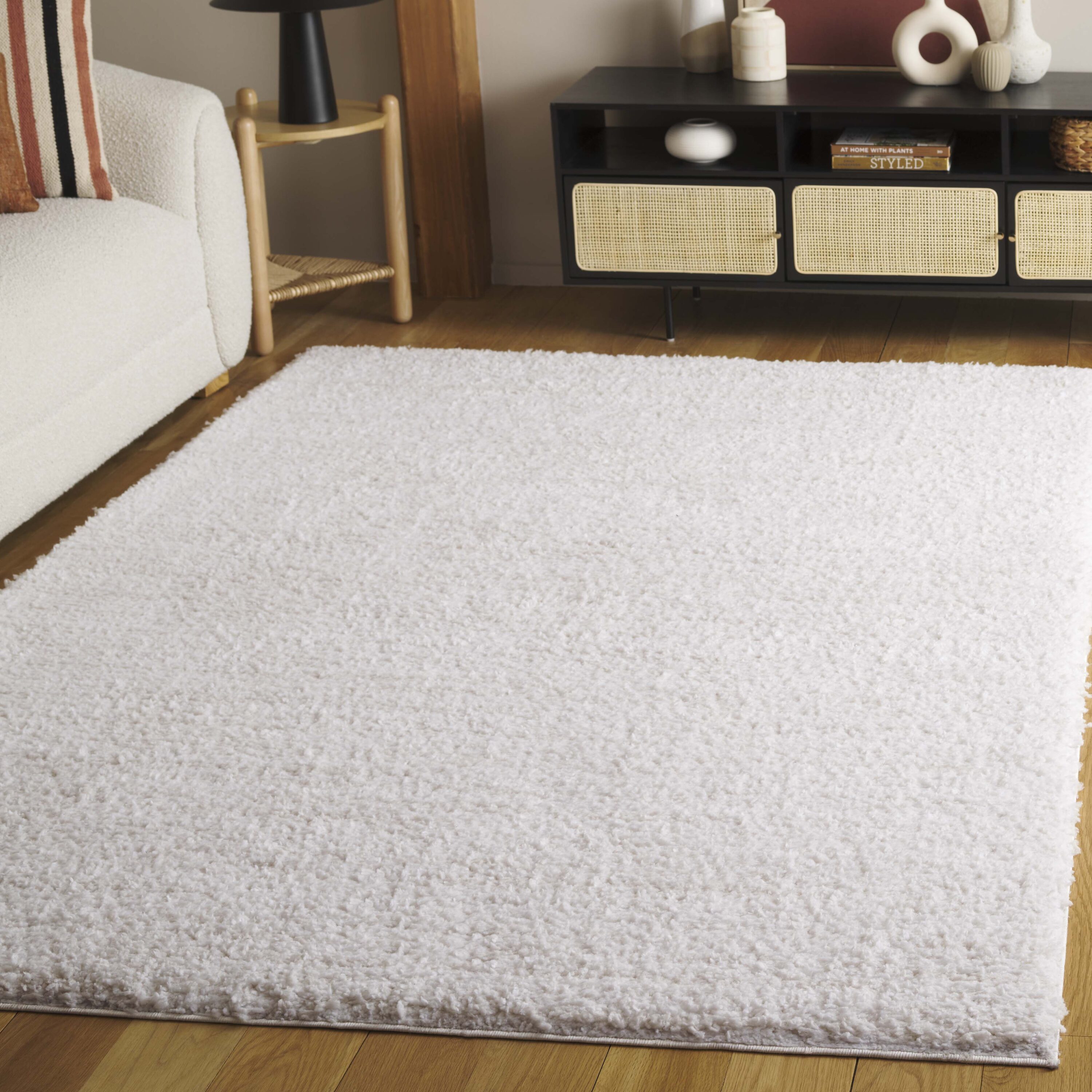 Rumi Shag 110A Ivory / Light Beige 4ft x 6ft