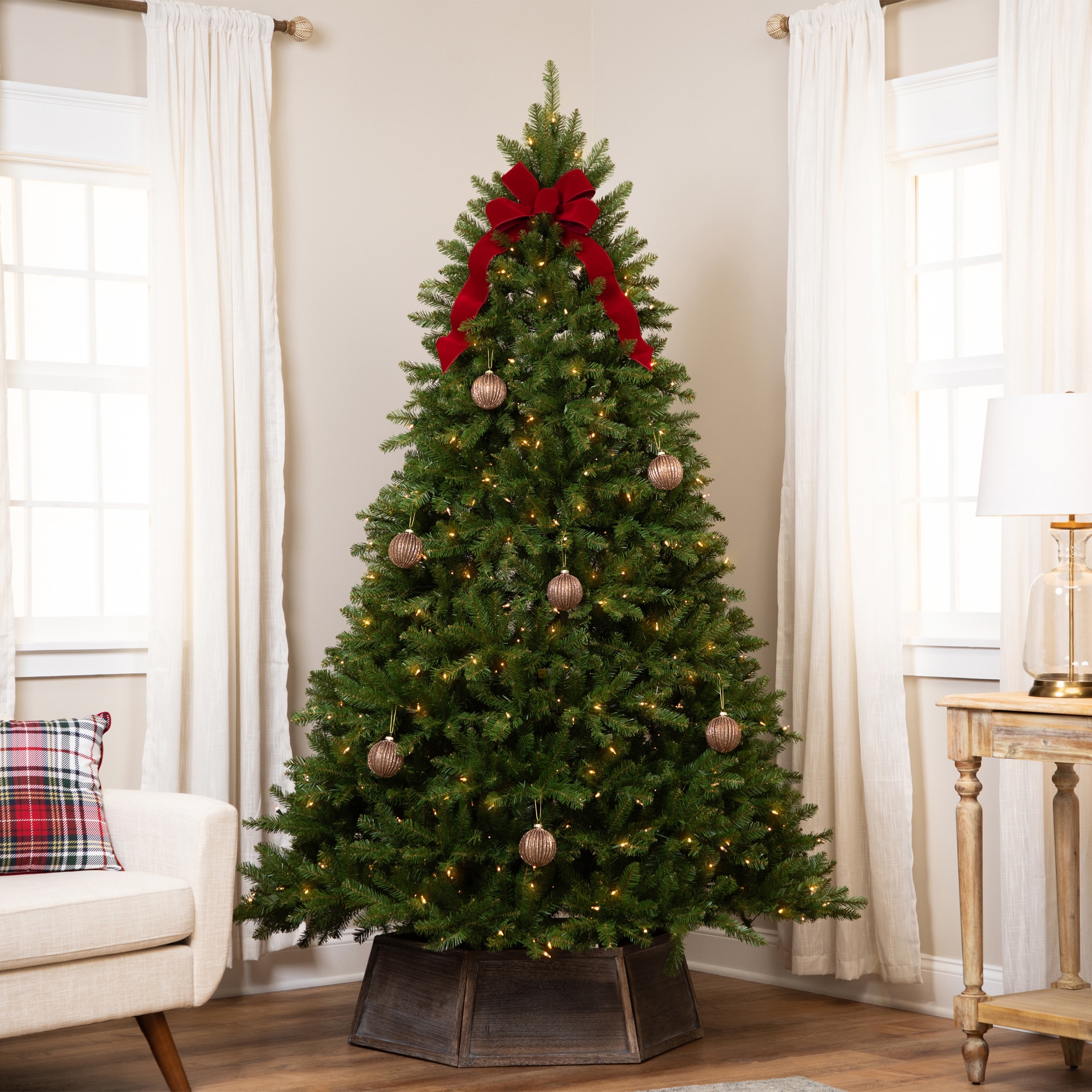 Northlight - 7.5-ft Pine Pre-lit Artificial Christmas Tree with Yellow Incandescent Lights