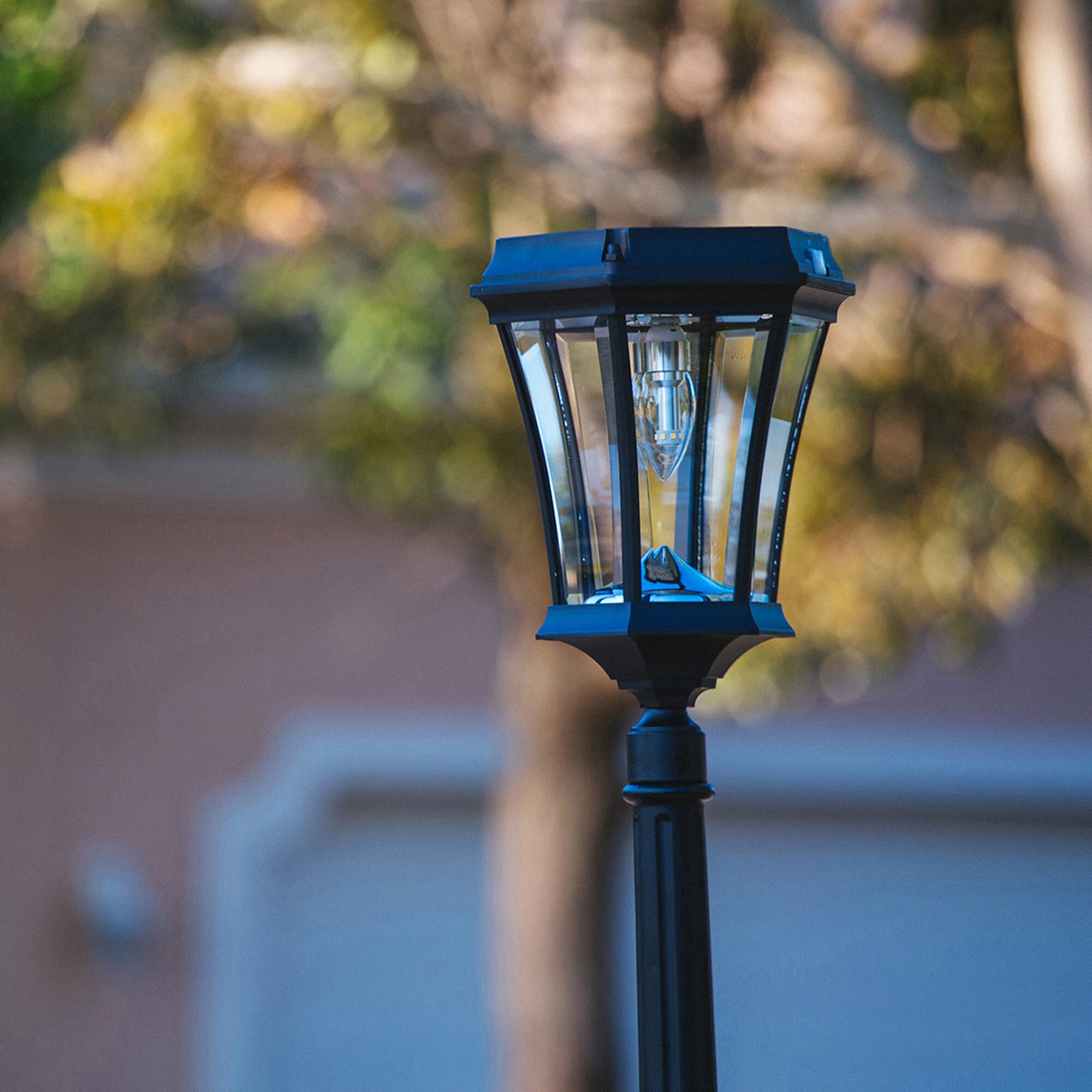 Victorian Black Aluminum Solar LED Lamp Post Light