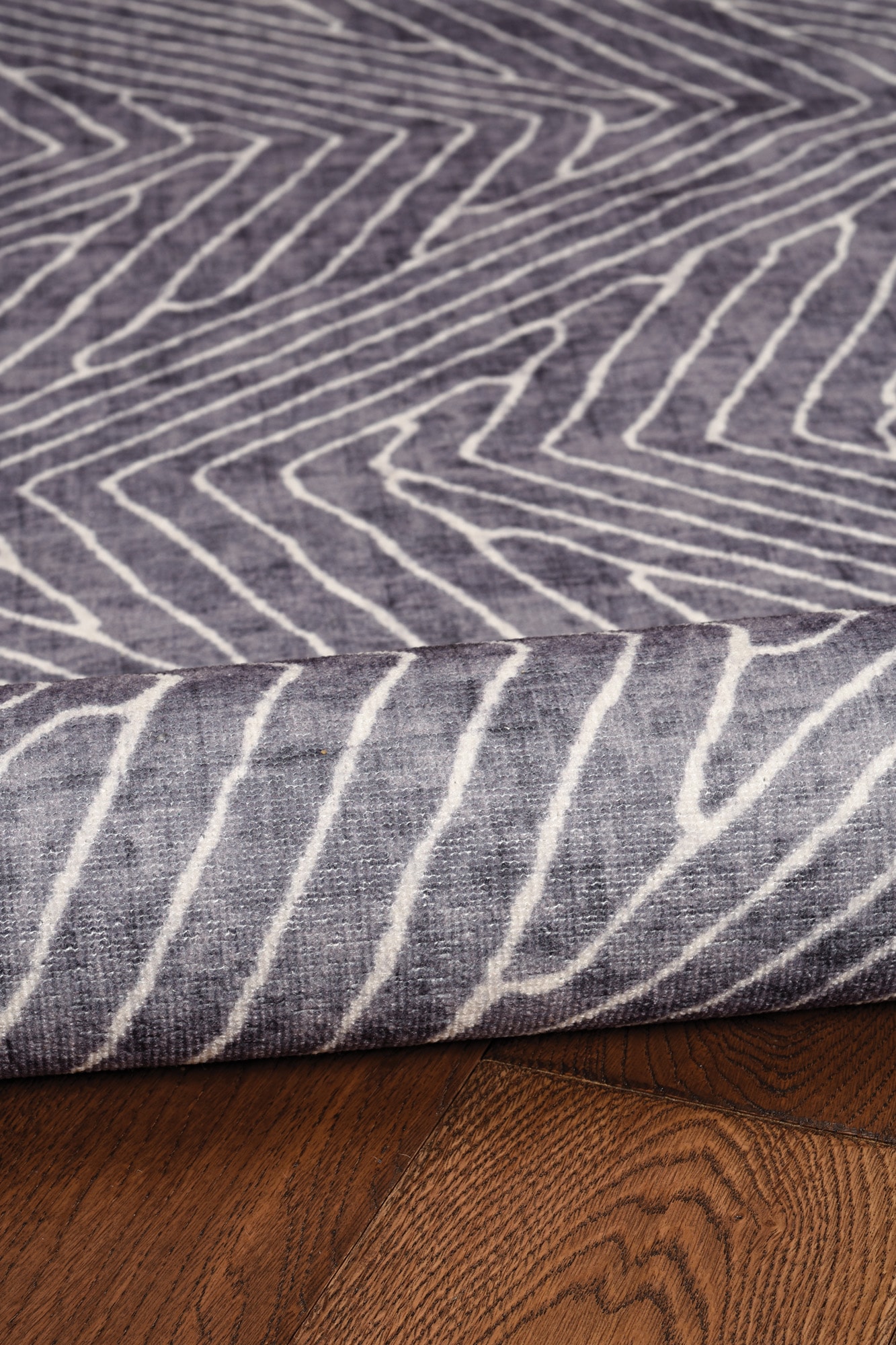 Linon RUGWR3635 rugs - View #4