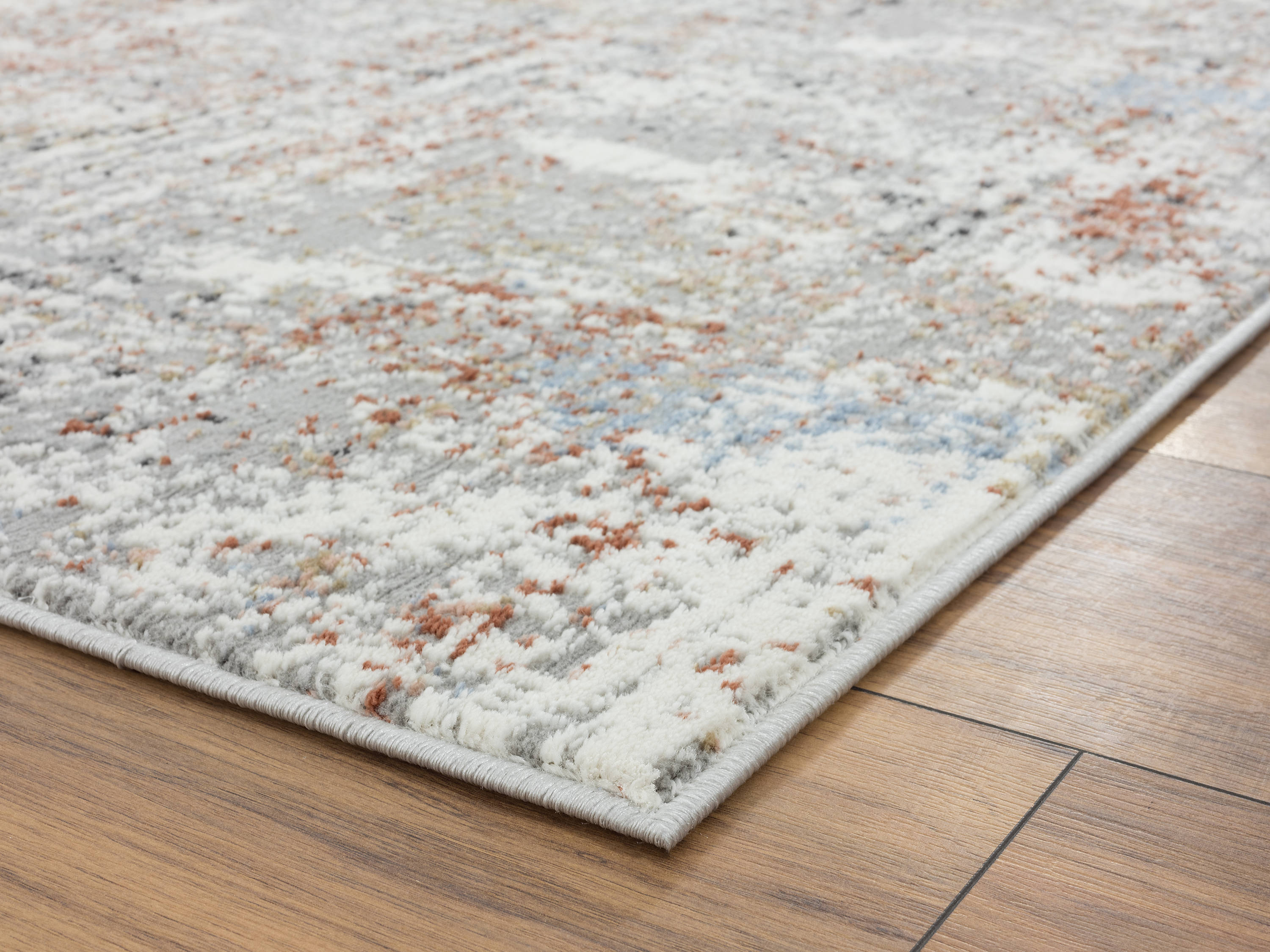 United Weavers Of America 4535 10236 28E rugs - View #3