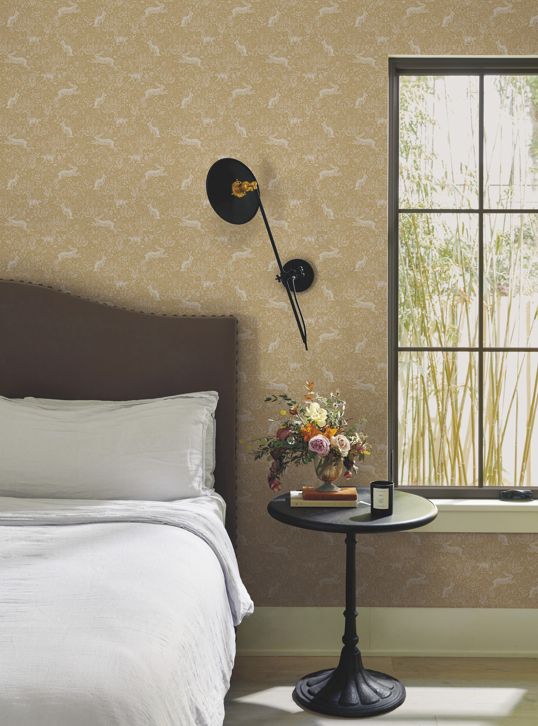 Rifle Paper RI5103 Gold Fable Wallpaper