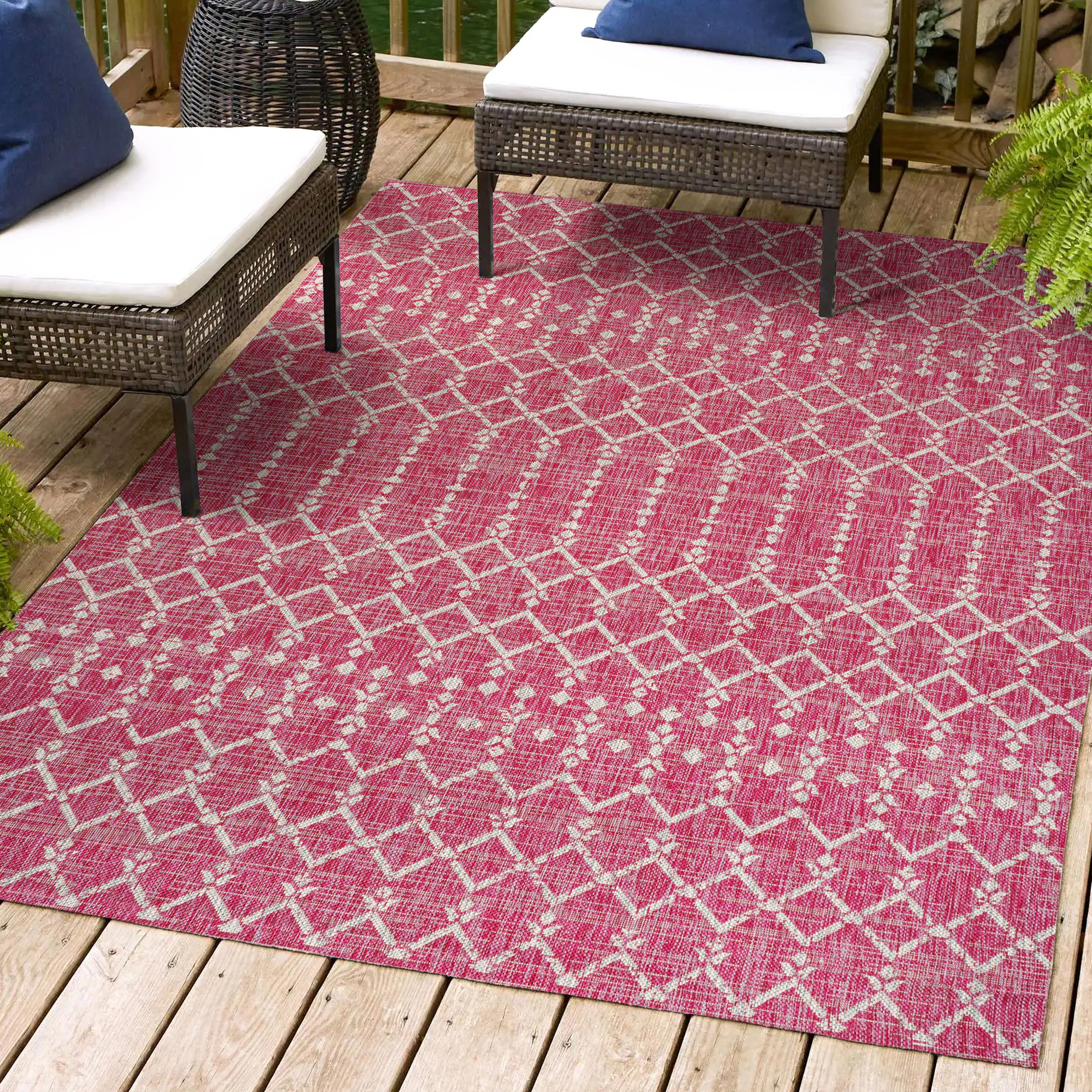 JONATHAN  Y SMB108Q-4 Santa Monica Ourika Filigree Textured Weave 4 x 6 (ft) Loomed Polypropylene Fuchsia/Light Gray Rectangular Indoor/Outdoor Trellis Bohemian/Eclectic Area rug