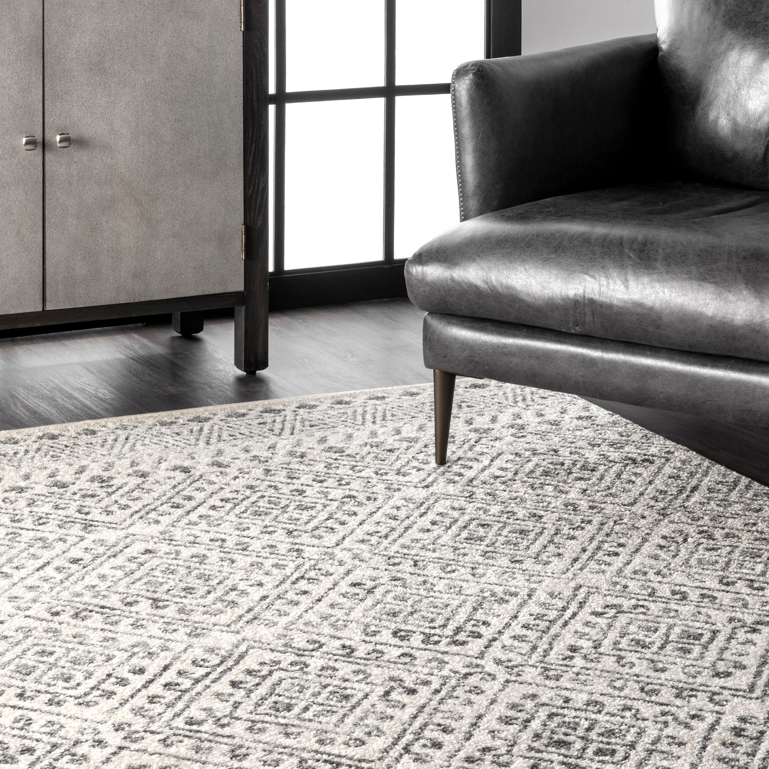 Reversible Easy-Care Gray Synthetic 3' x 5' Trellis Area Rug