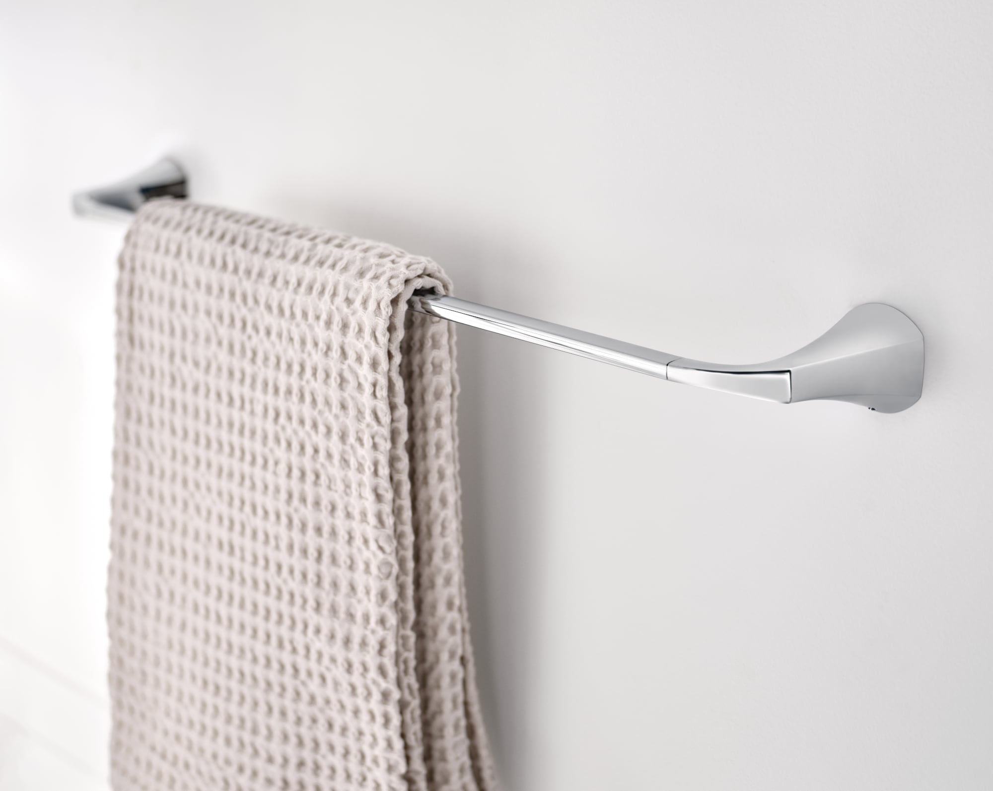 Moen Lindor 24-in Chrome Wall Mount Single Towel Bar MY8724CH at Lowes.com