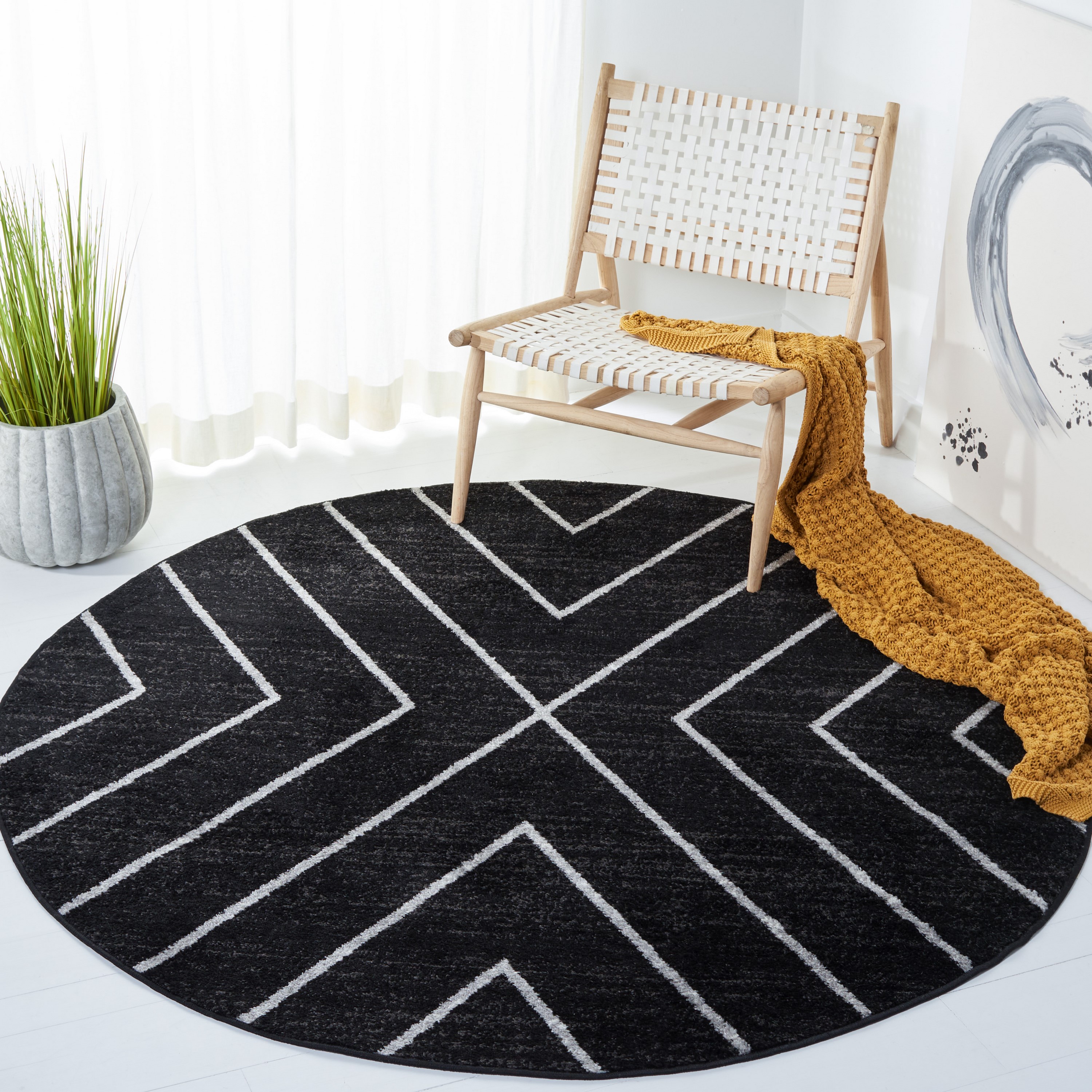 Safavieh ADR251F-6R Adirondack 6 x 6 (ft) Loomed Polypropylene Black/Light Gray Round Indoor Geometric Bohemian/Eclectic Area rug