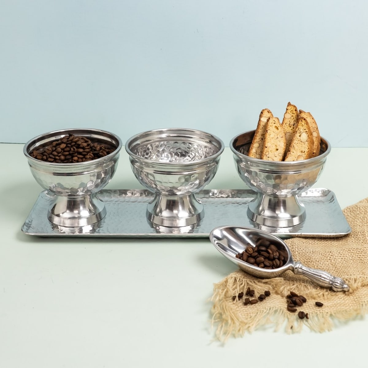 HomeRoots 4000388573 4.5-in x 6-in Silver Rectangle Serving Tray