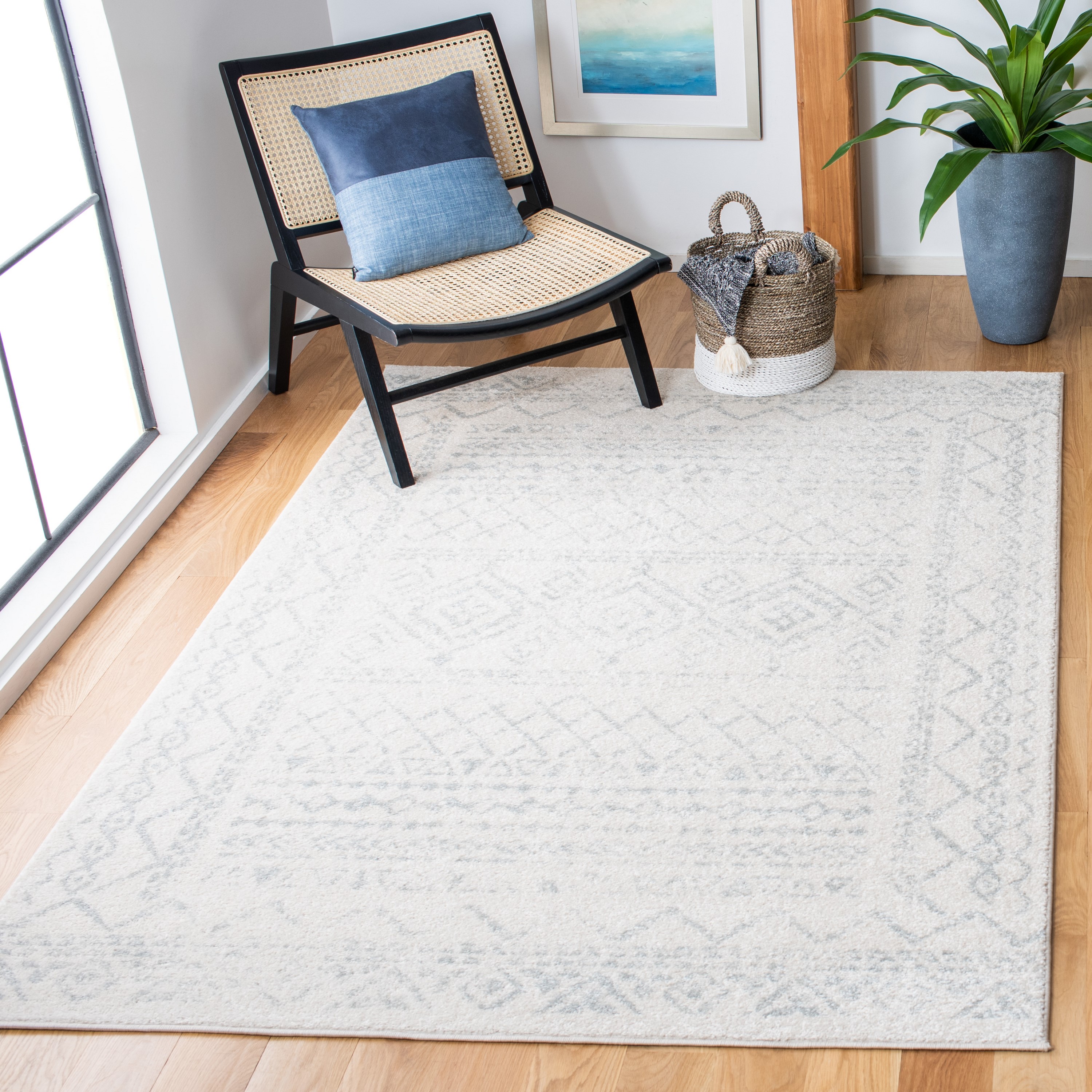 Safavieh TUL268B-3 Tulum Grady 3 x 5 (ft) Loomed Polypropylene Ivory/Light Gray Rectangular Indoor Distressed/Overdyed Bohemian/Eclectic Throw rug