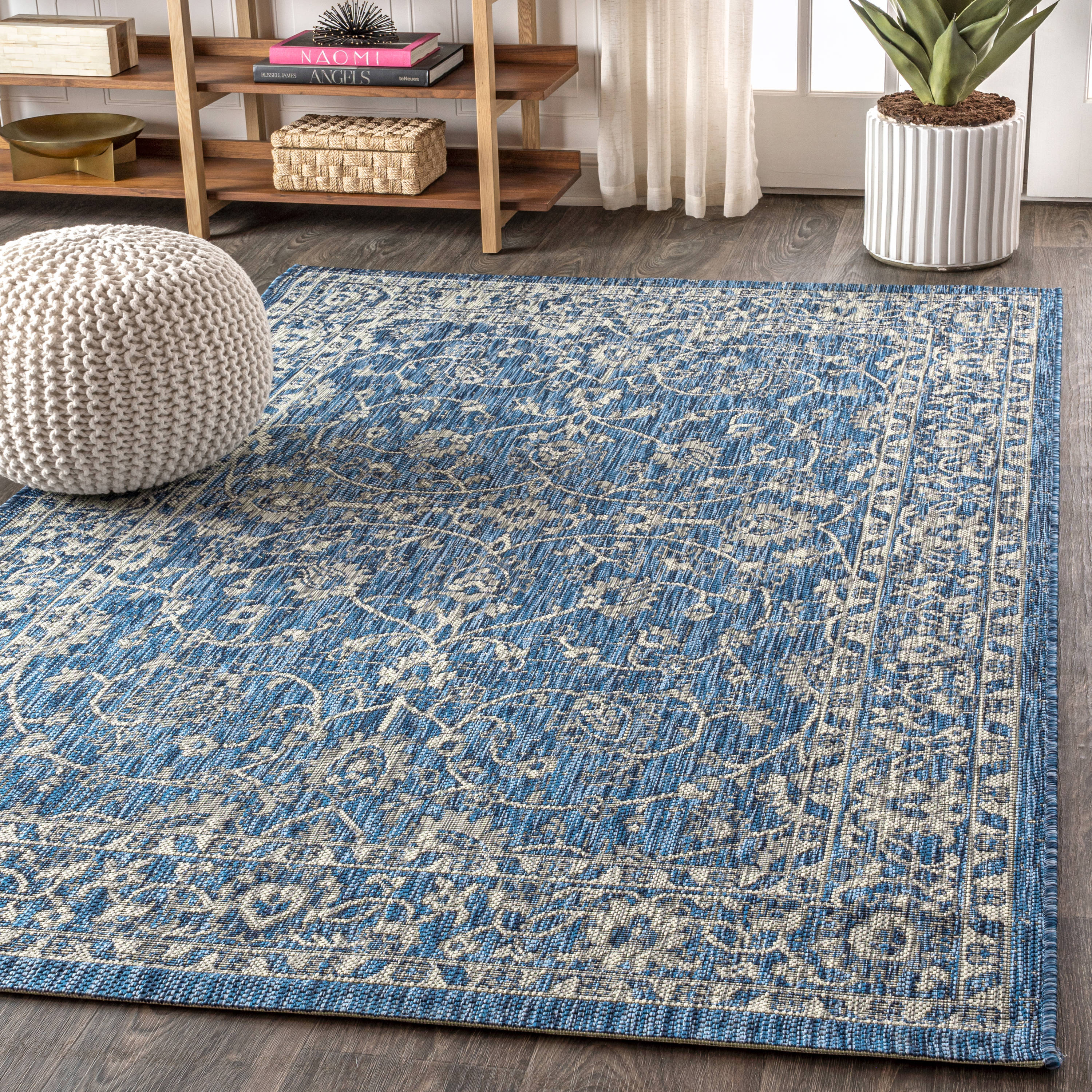 Felton Blue and Gray 8 Foot Round Rug