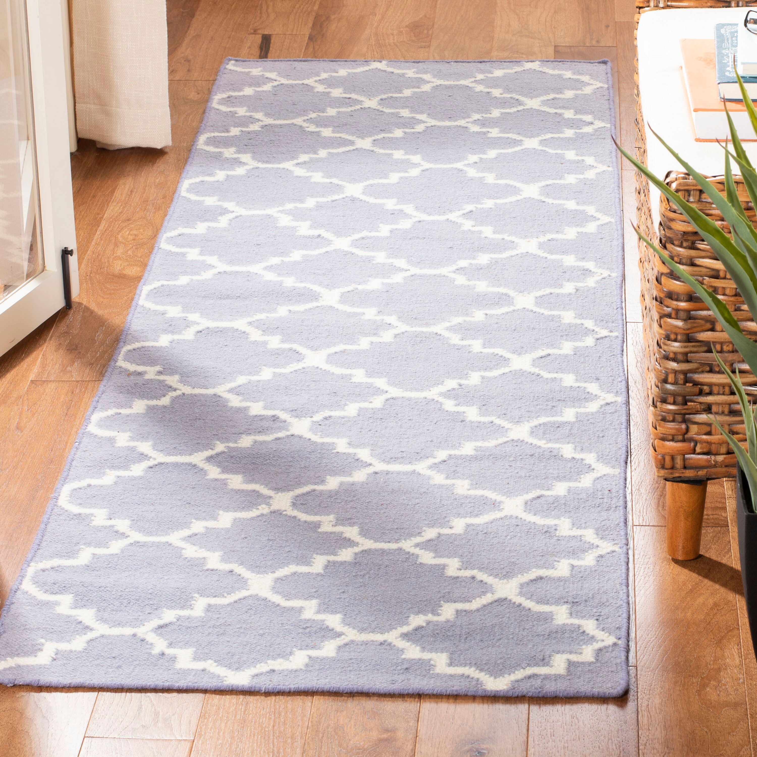 Safavieh DHU554J-28 Dhurries Malina 3 x 8 (ft) Wool Purple/Ivory Rectangular Indoor Trellis Coastal Runner rug