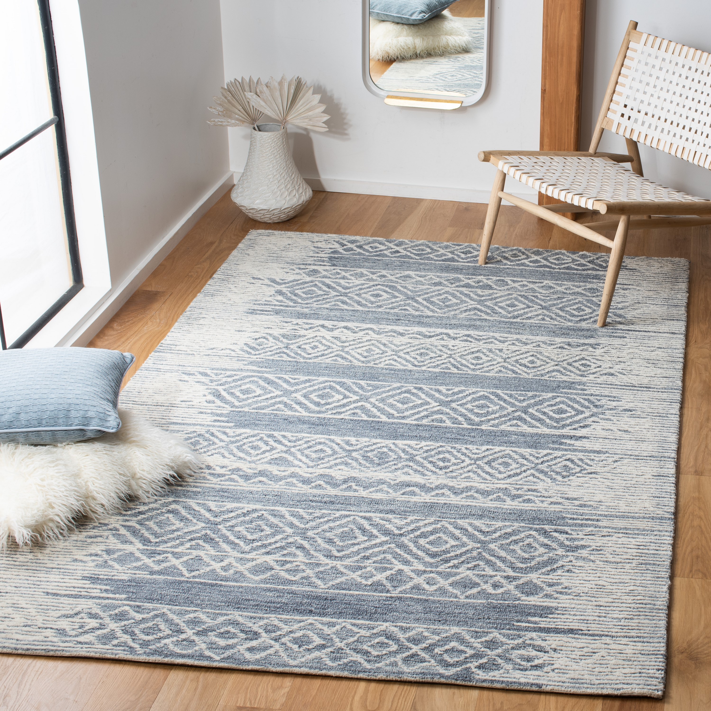 Safavieh MET804M-3 Metro Drofn 3 x 5 (ft) Tufted Wool Natural/Blue Rectangular Indoor Abstract French Country Throw rug