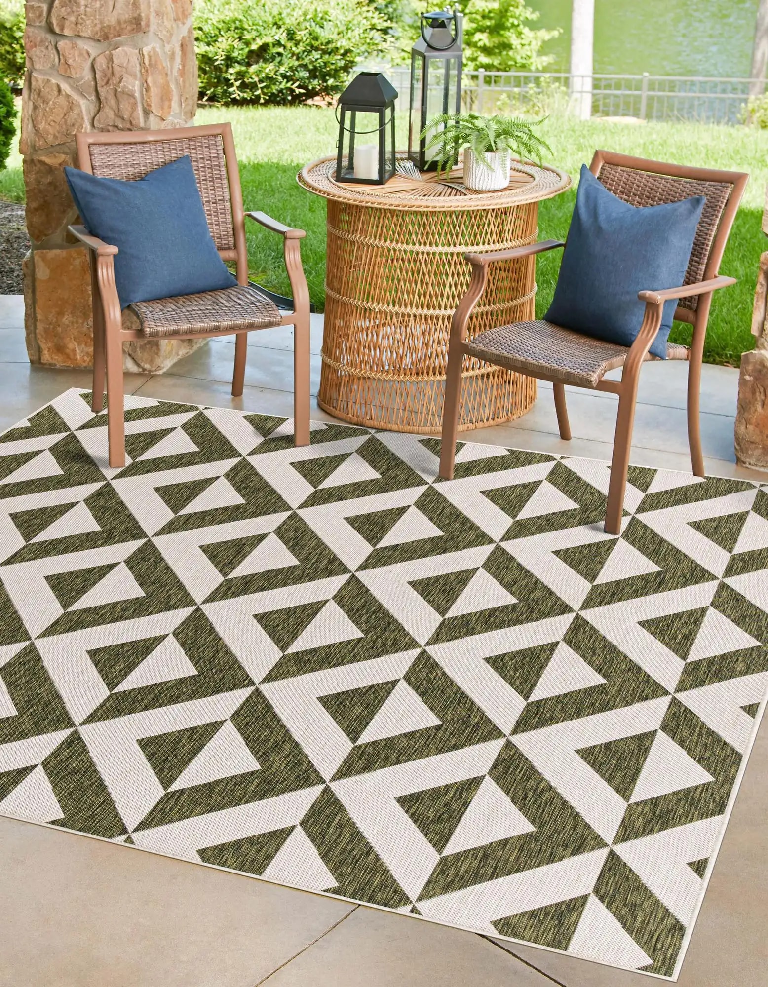 Unique Loom 3152519 Jill Zarin Outdoor 8 x 8 (ft) Loomed Polypropylene Green Square Indoor/Outdoor Geometric Area rug
