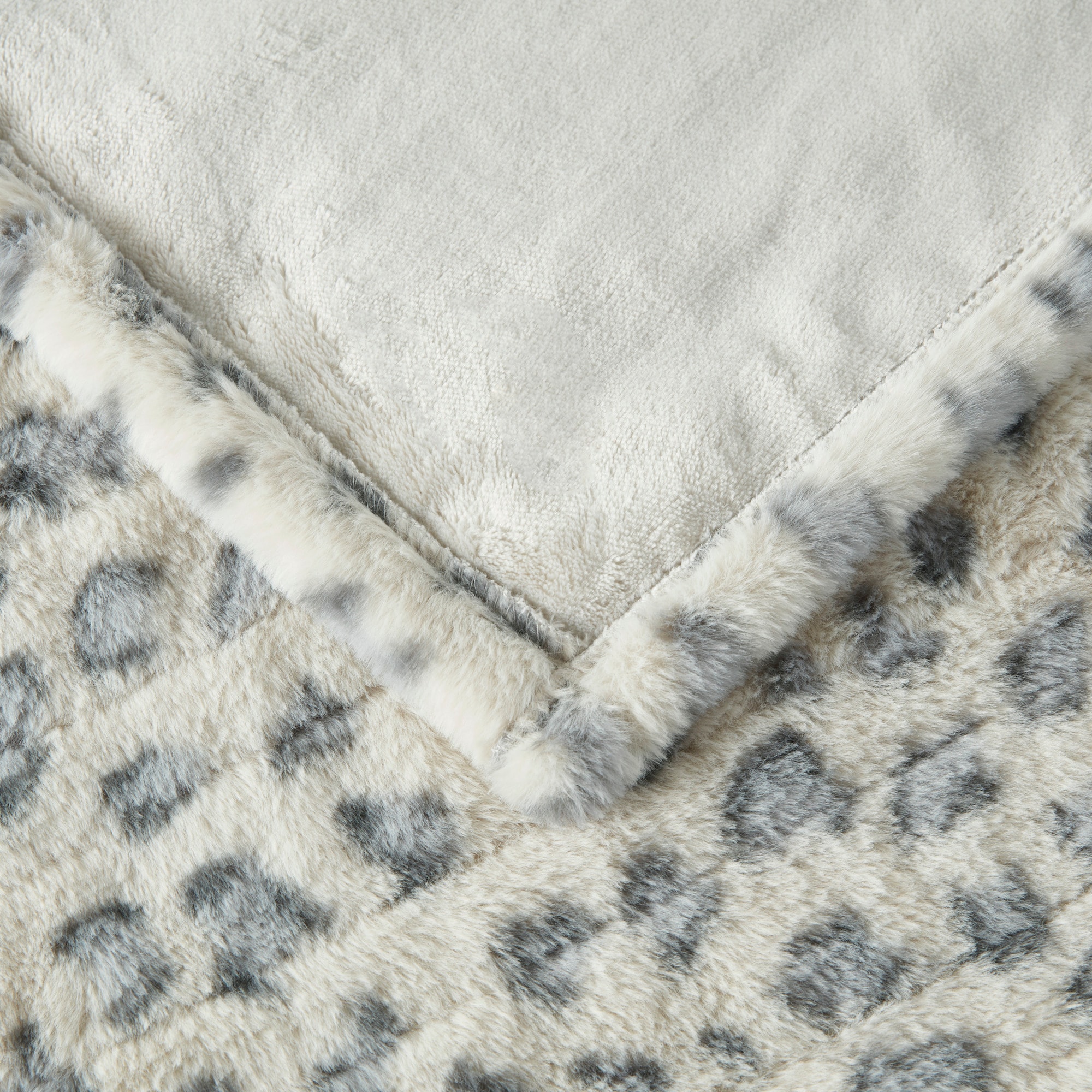Beautyrest BR54-4182 Blankets-And-Throws - View #2