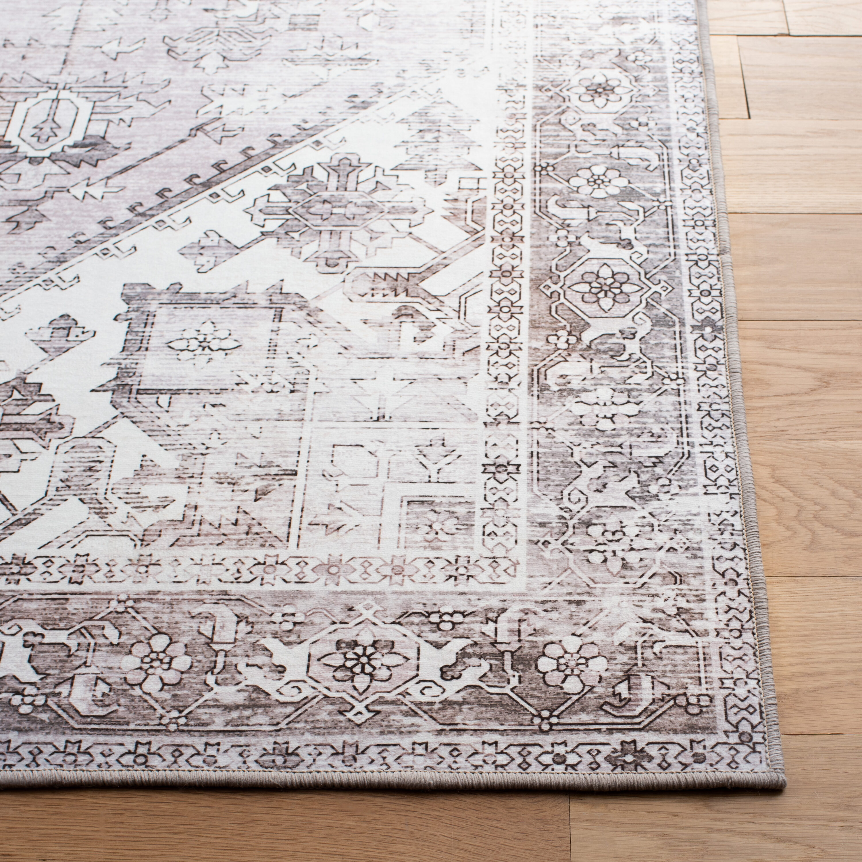 Safavieh TSN102B-5SQ rugs - View #3