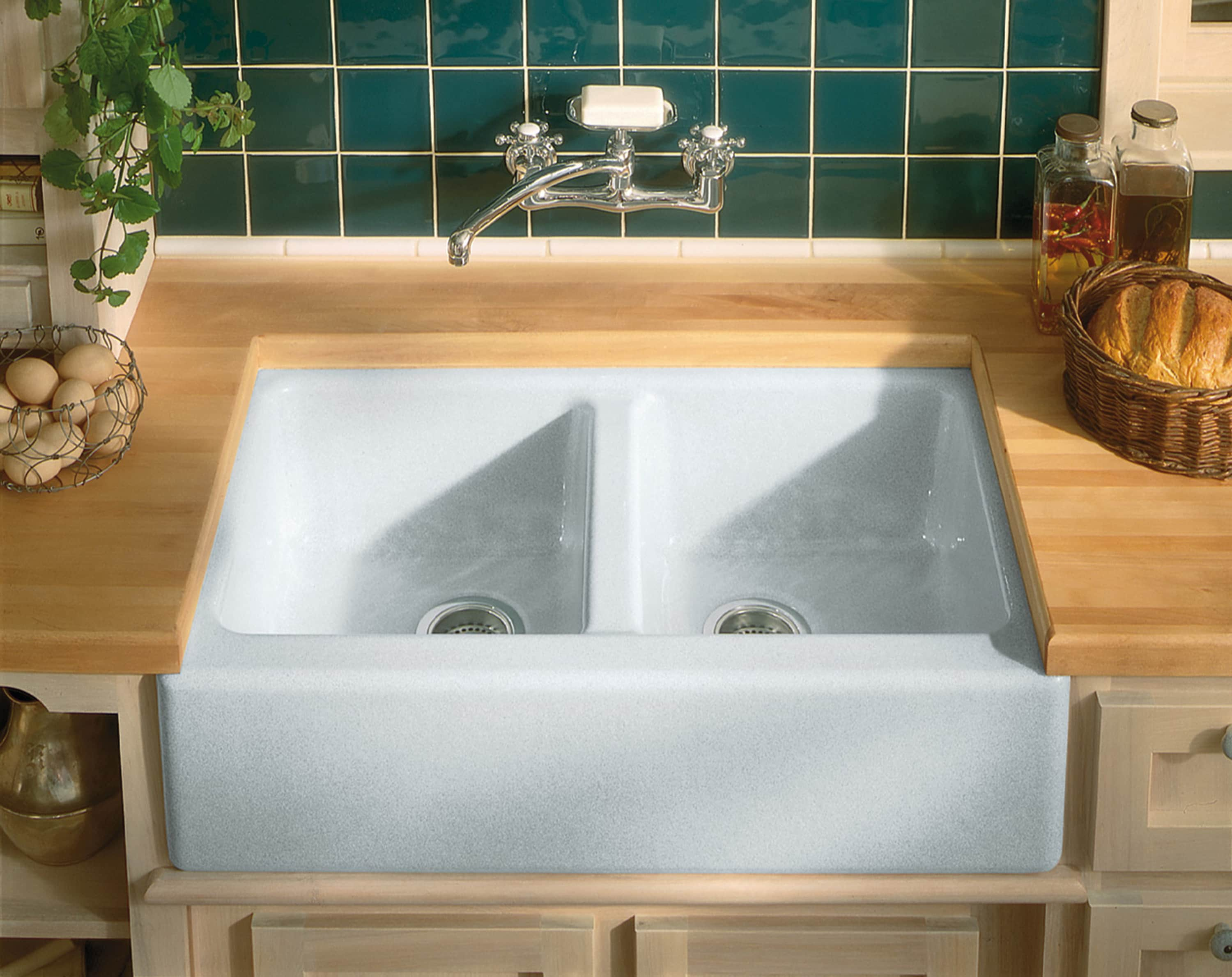 KOHLER Hawthorne Farmhouse Apron Front 33-in x 22.12-in White Cast Iron ...