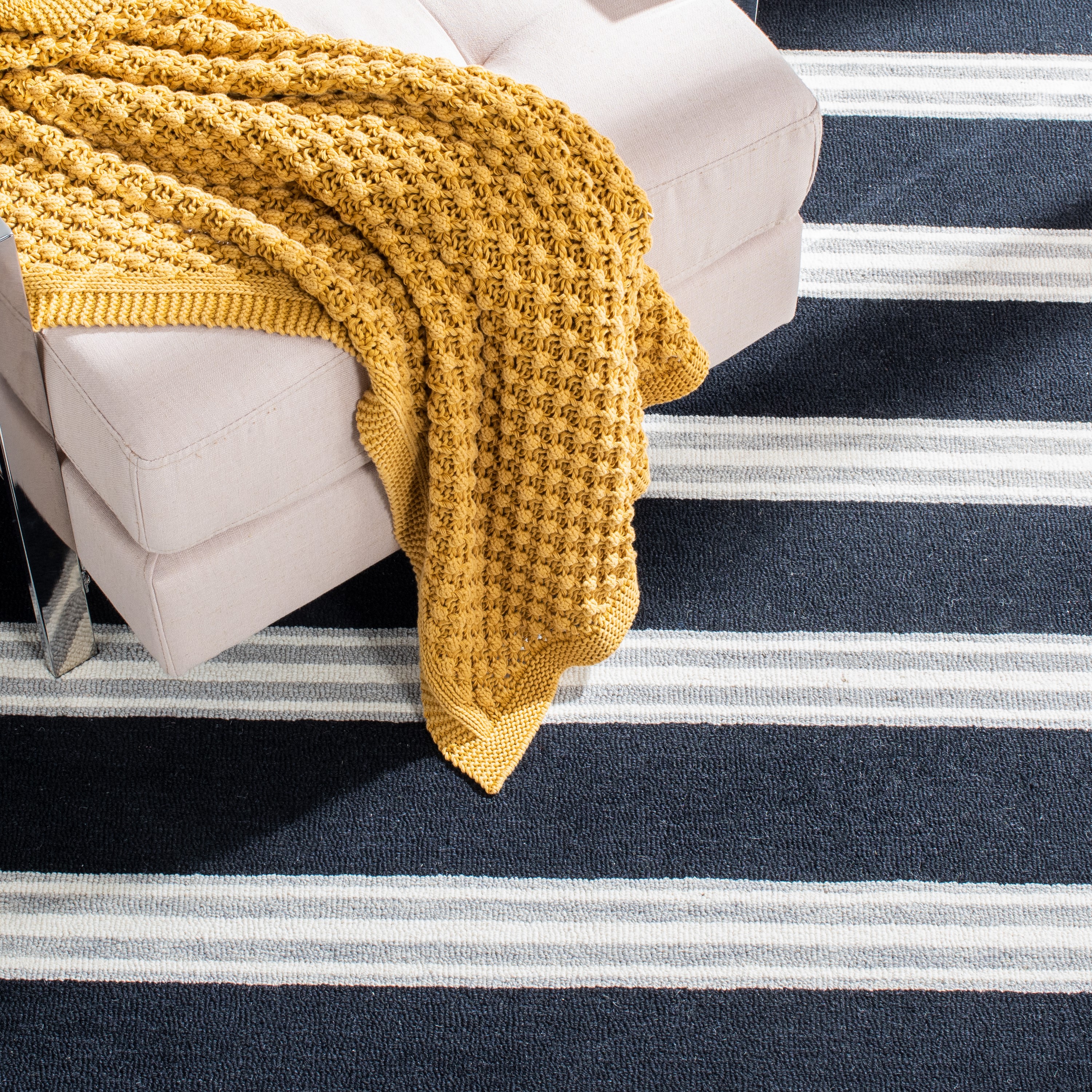 Safavieh MET601Z-4 rugs - View #6