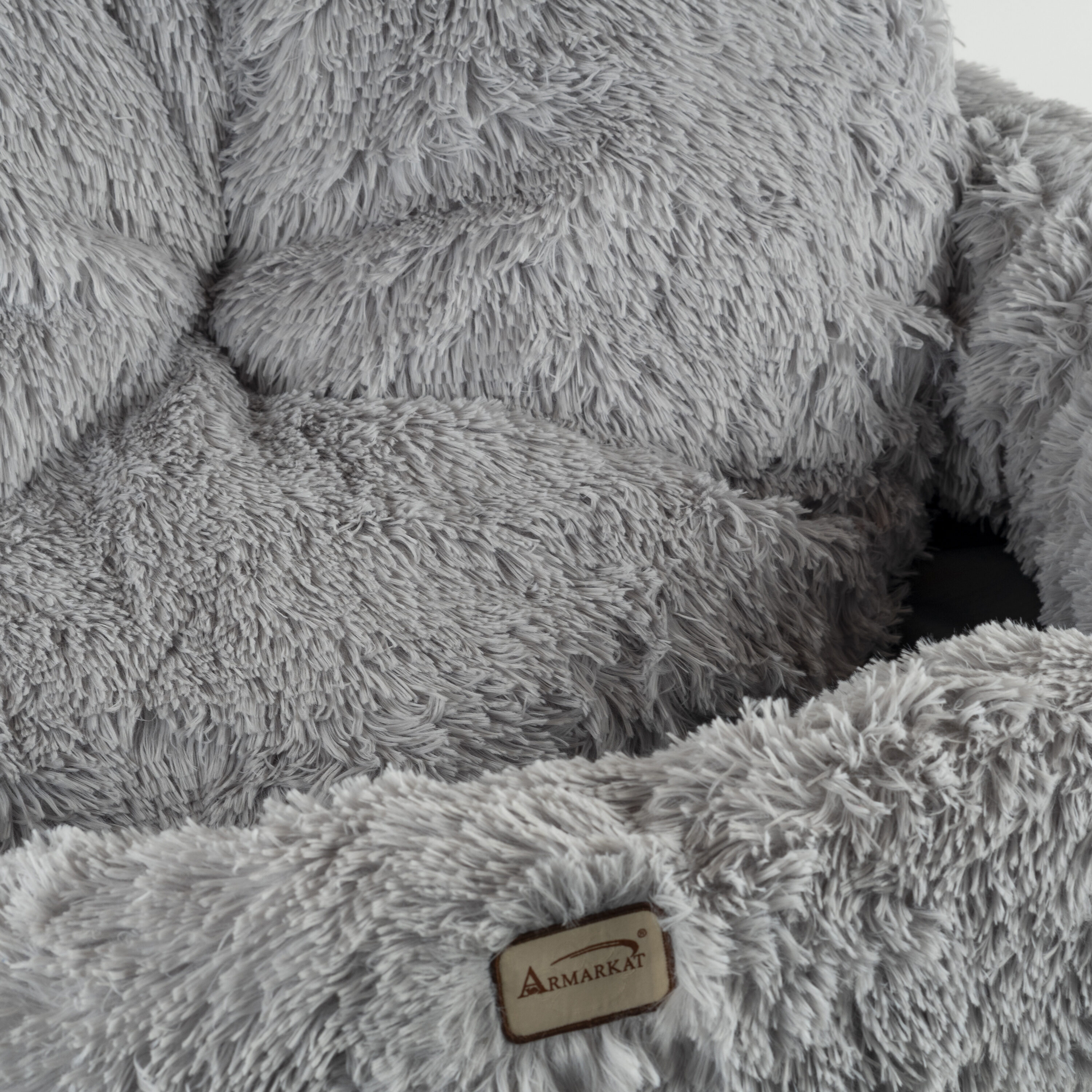 Large Gray Plush Round Faux Fur Pet Bed