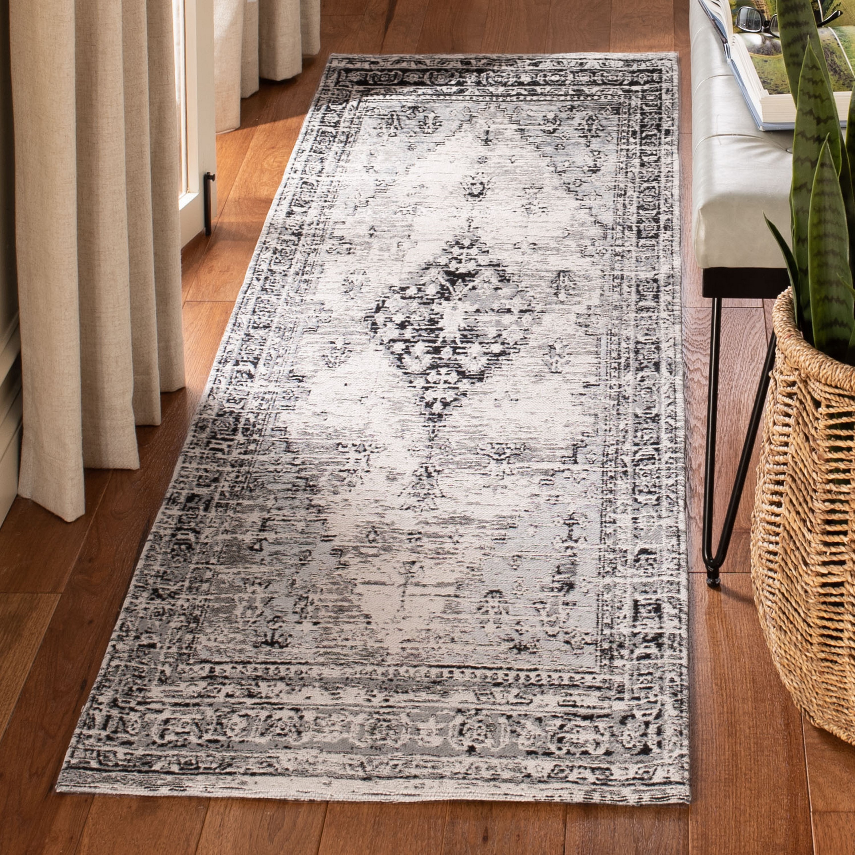 Safavieh CLV113F-28 Classic Vintage Hayla 2 x 8 (ft) Loomed Polyester Gray Rectangular Indoor Distressed/Overdyed Vintage Runner rug