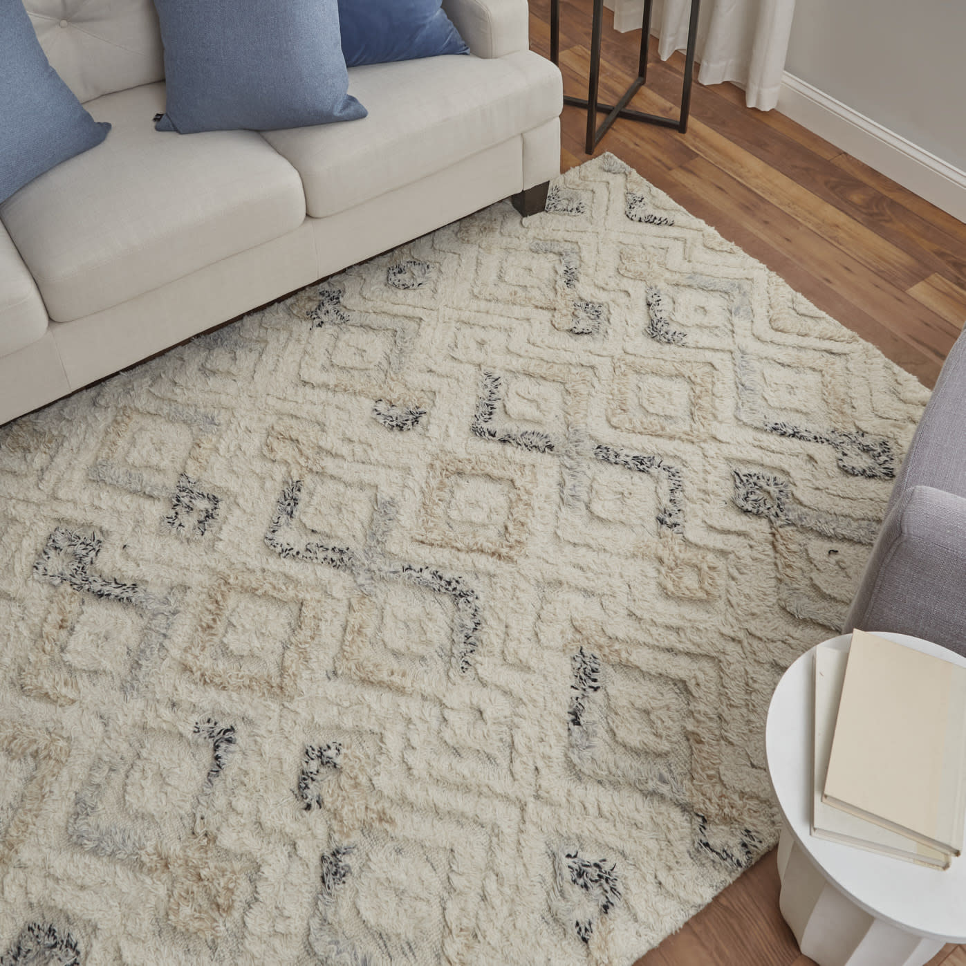 Nomadic Blue Diamond 8' x 10' Hand Tufted Wool Area Rug