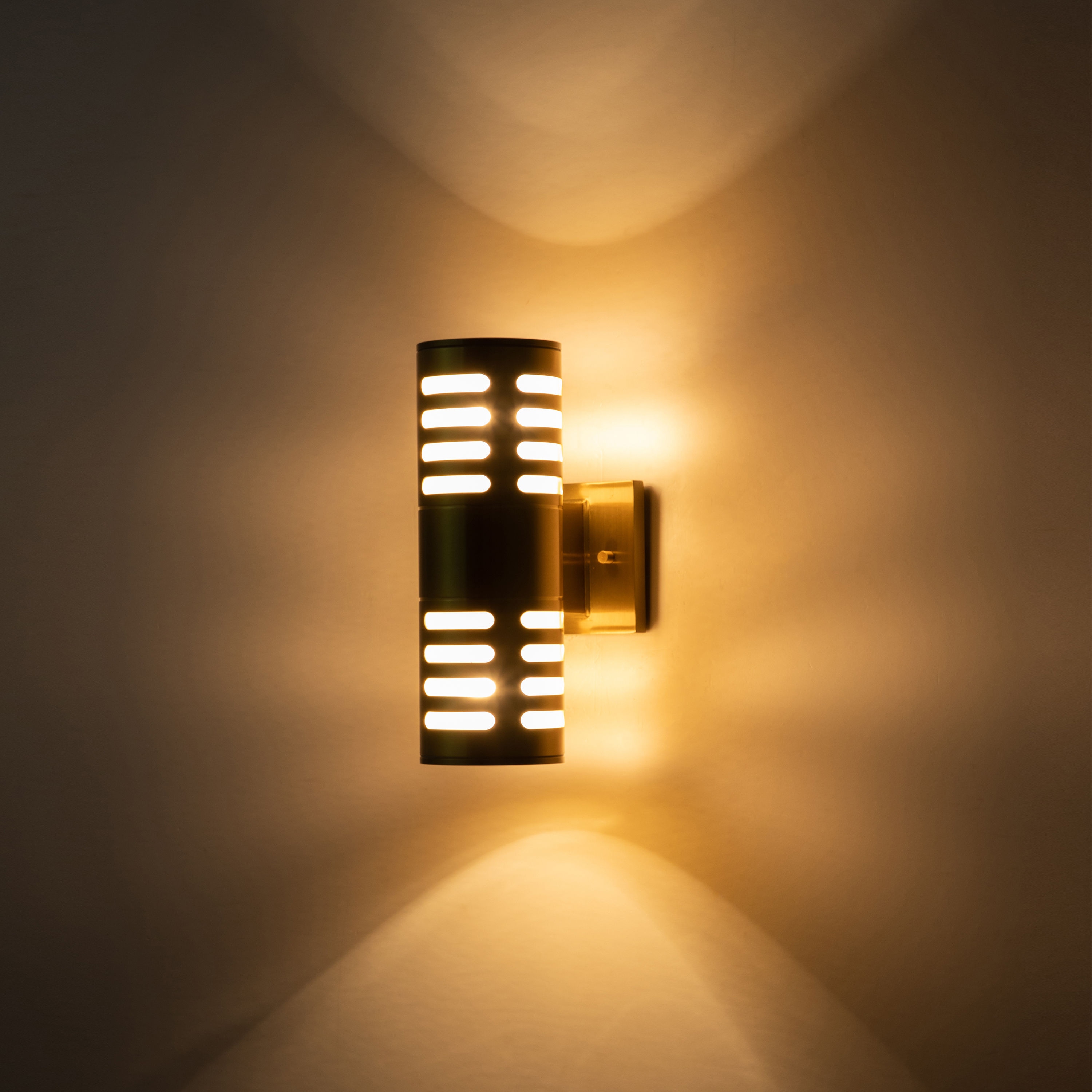 C Cattleya CA2268-W Outdoor-Wall-Lighting - View #2