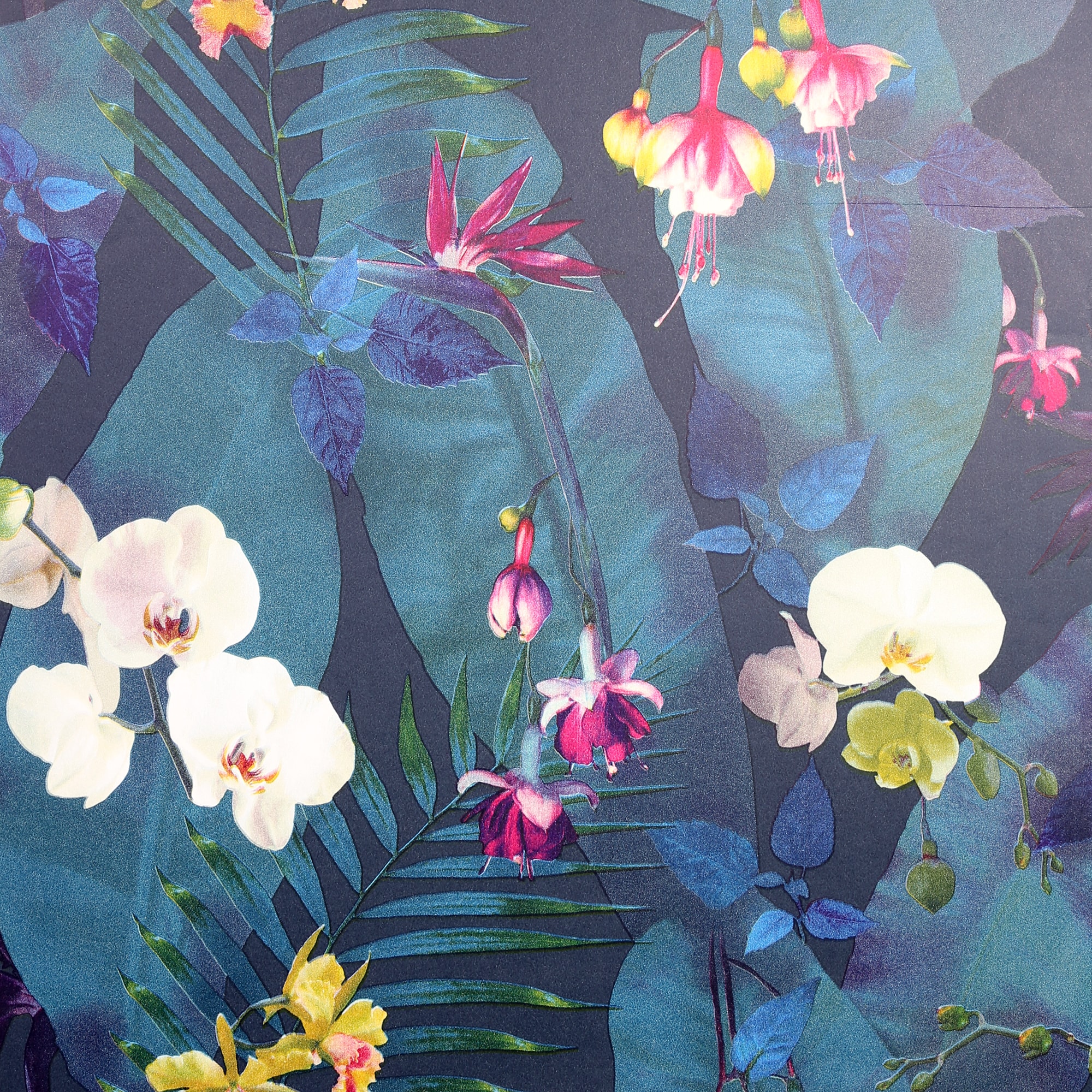 Arthouse 300201 33.5-sq ft Navy Non-woven Floral Self-adhesive Peel and Stick Wallpaper