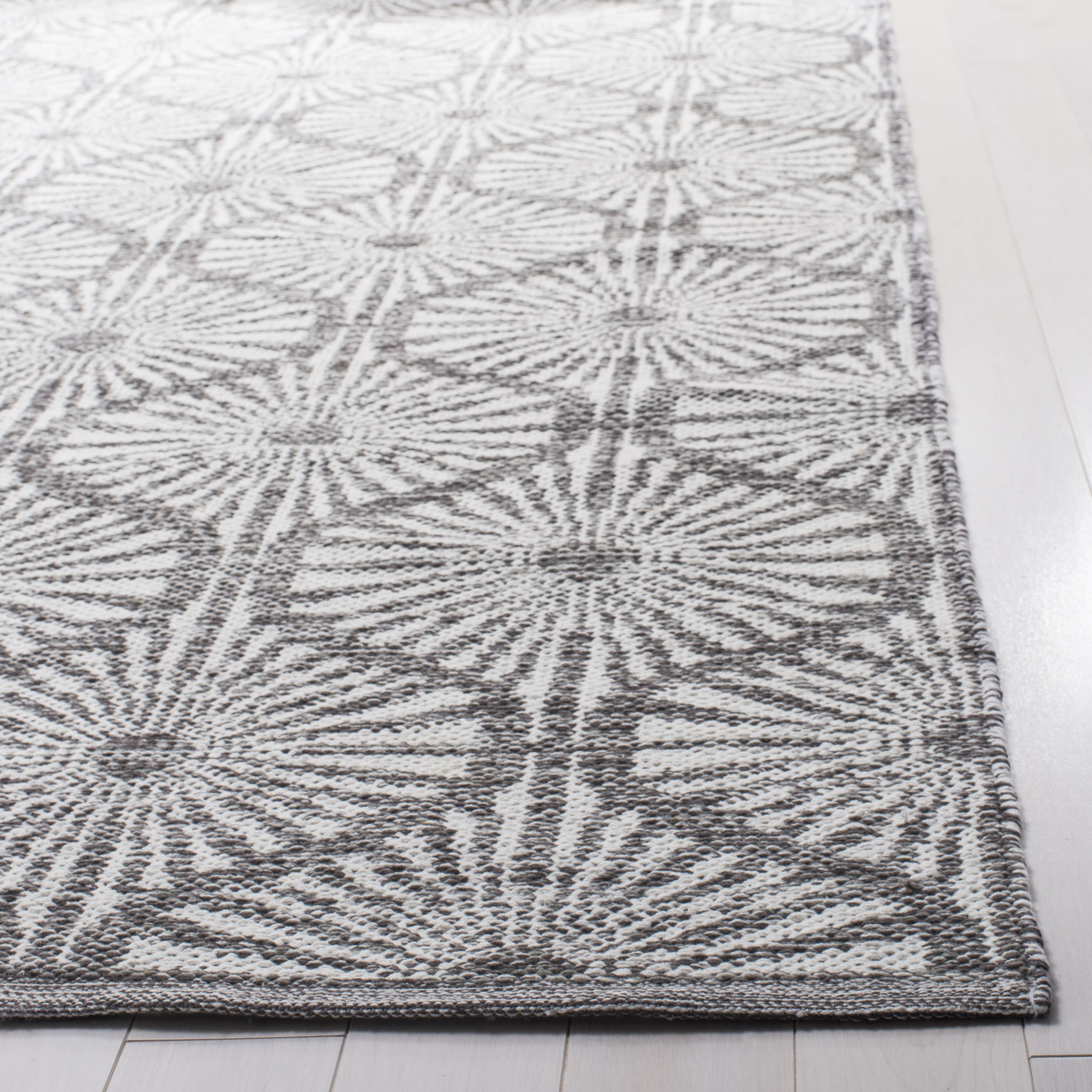 Safavieh MTK606J-3 rugs - View #3