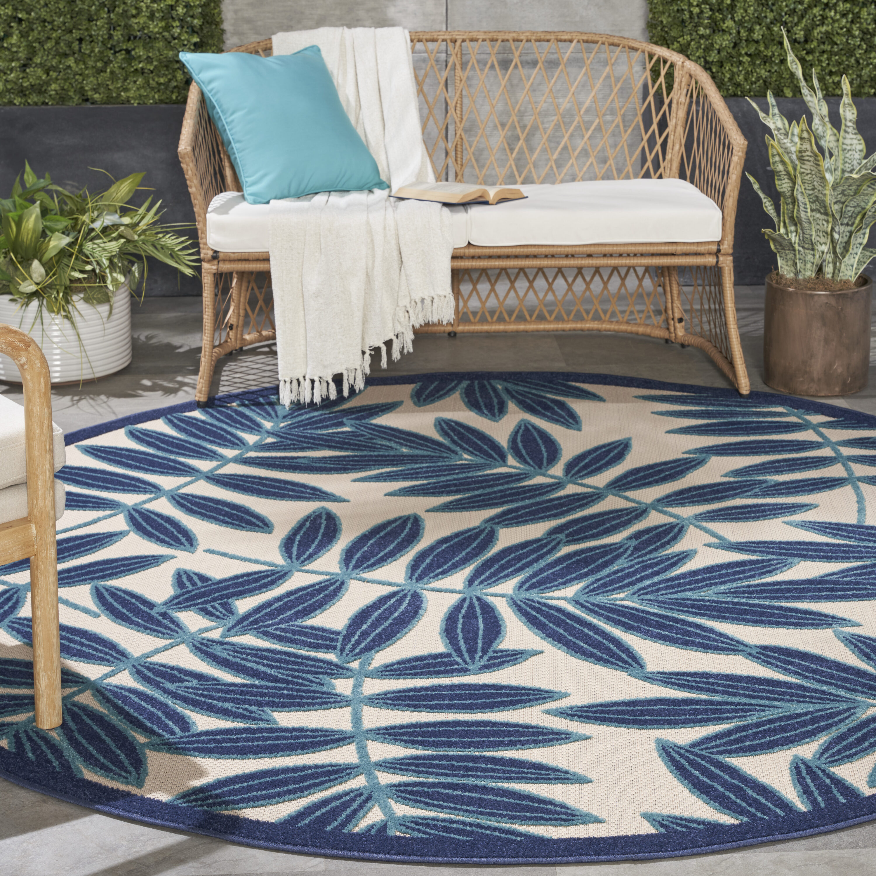 Nourison 99446816849 Aloha 8 x 8 (ft) Loomed Polypropylene Navy Round Indoor/Outdoor Floral/Botanical Tropical Area rug