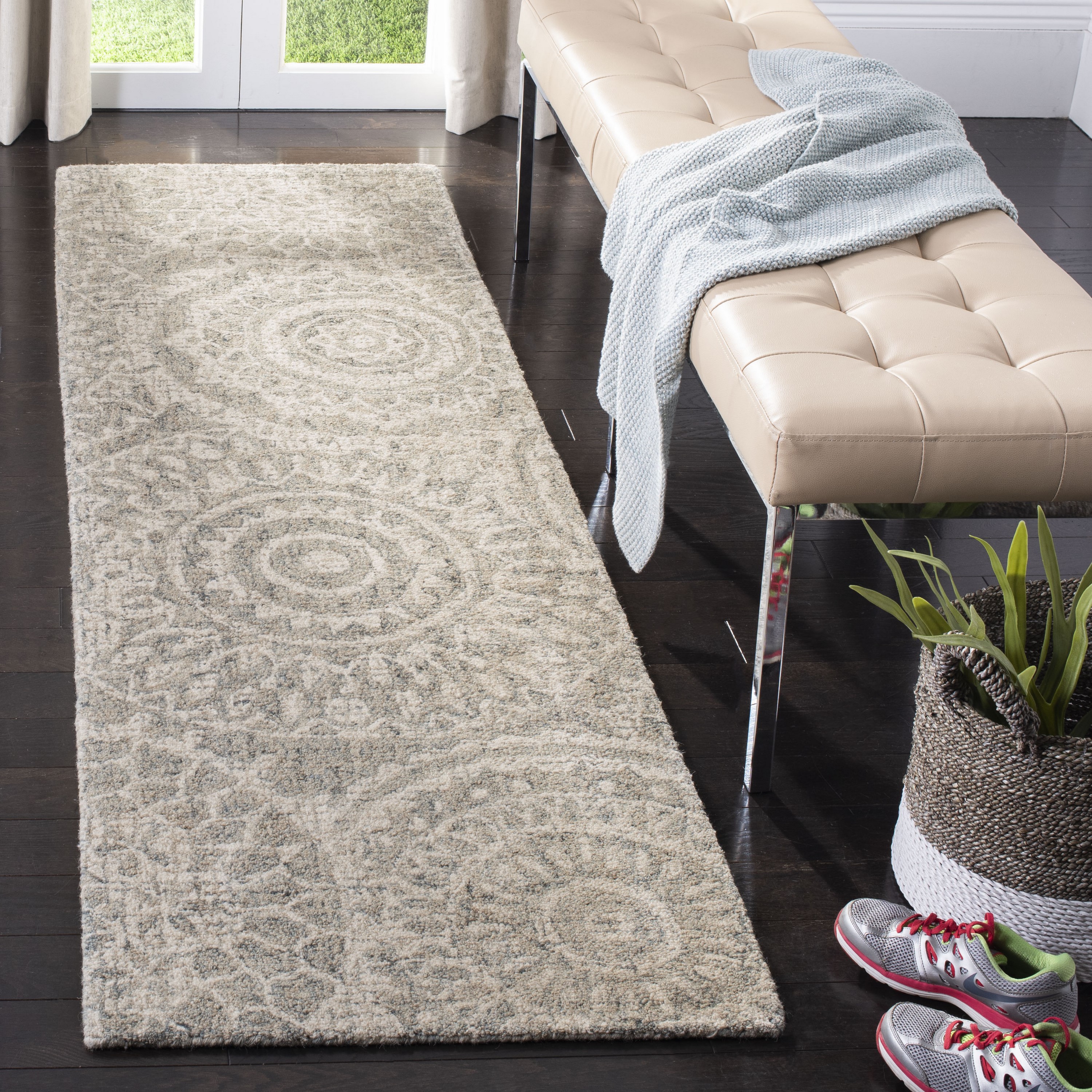 Safavieh ABT205B-28 Abstract Whirl 2 x 8 (ft) Tufted Wool Ivory/Gray Rectangular Indoor Distressed/Overdyed Bohemian/Eclectic Runner rug