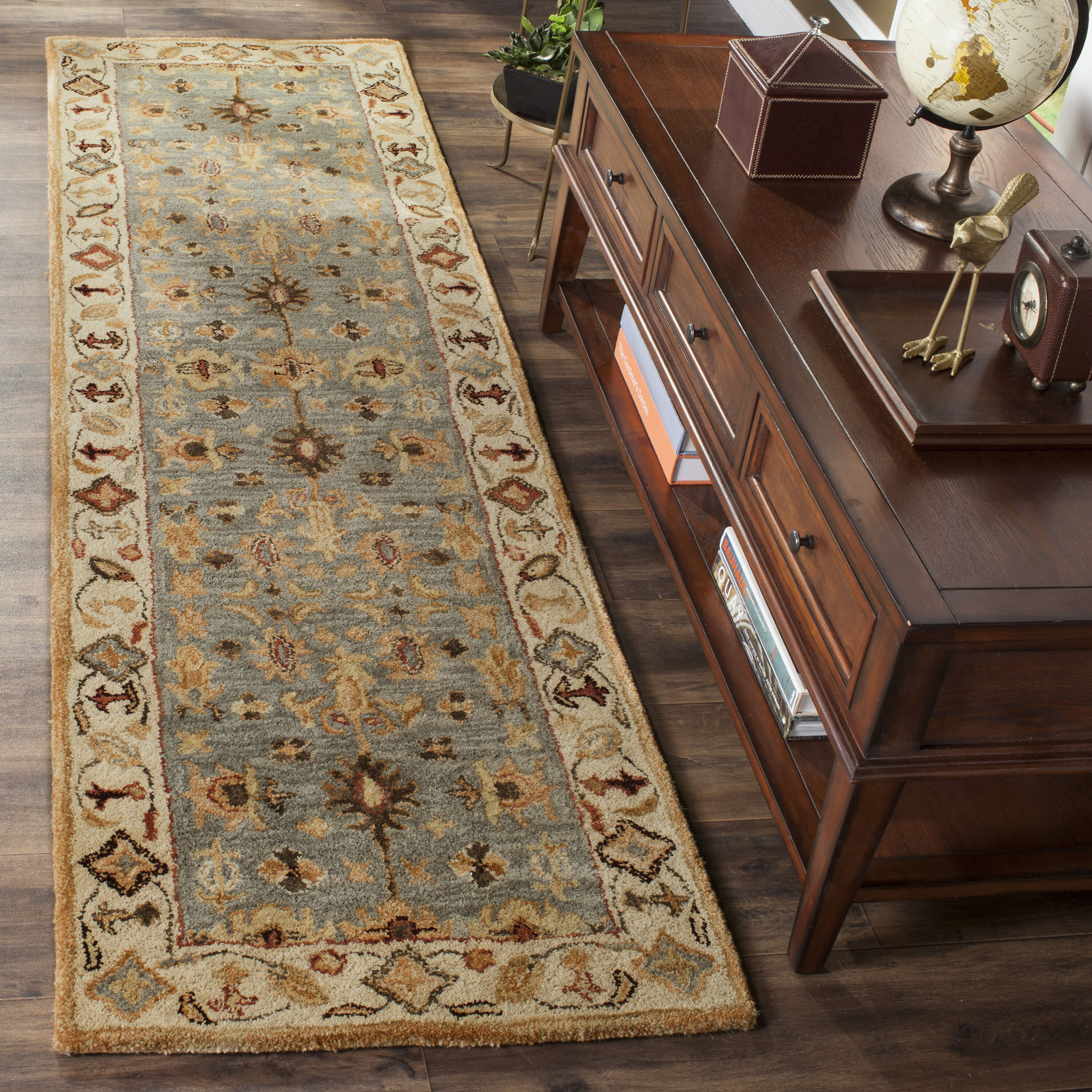 Safavieh AT847A-28 Antiquity Shahbad 2 x 8 (ft) Tufted Wool Blue/Ivory Rectangular Indoor Floral/Botanical Vintage Runner rug