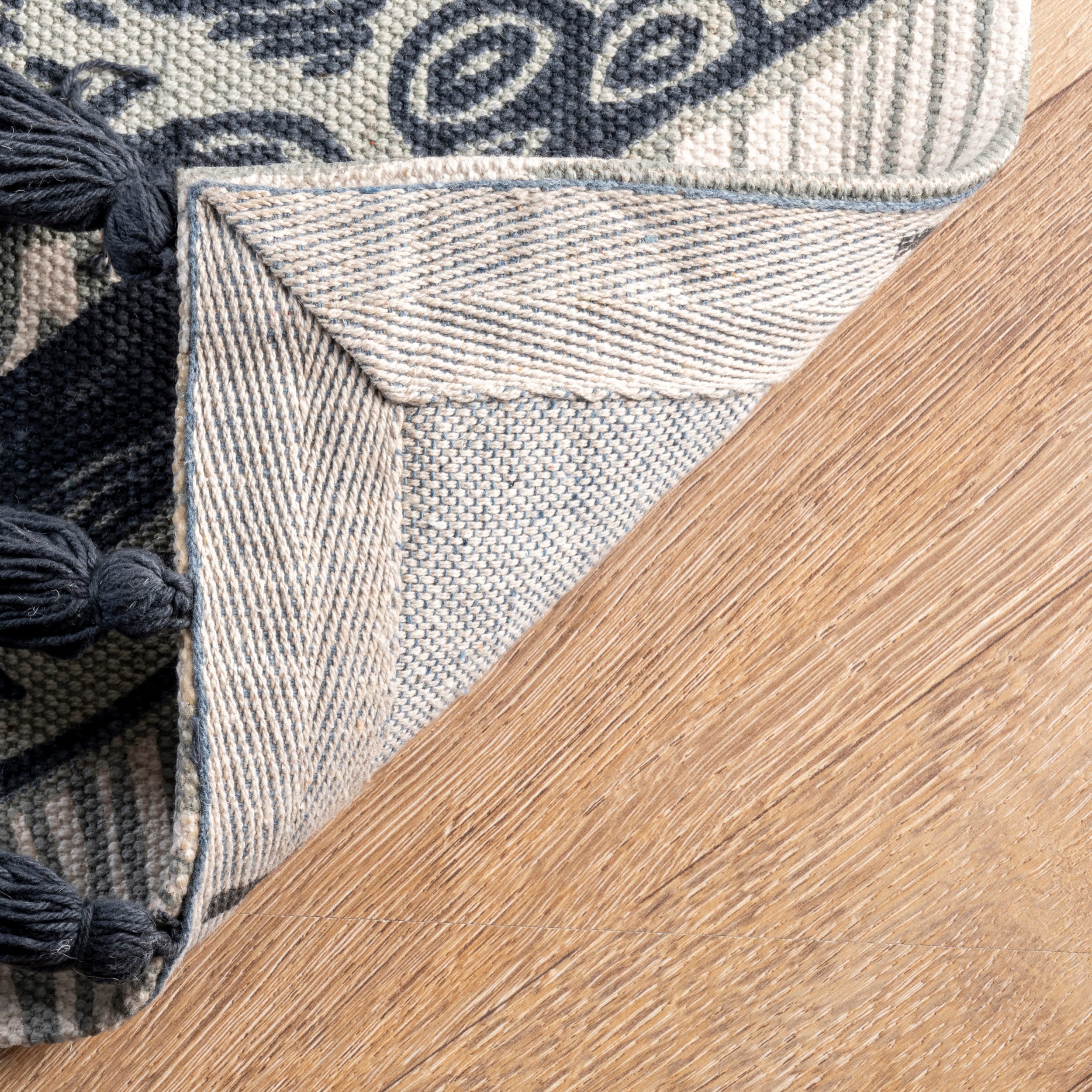 Ivory Cotton Flat-Woven Octopus Tassel Area Rug, 5' x 8'