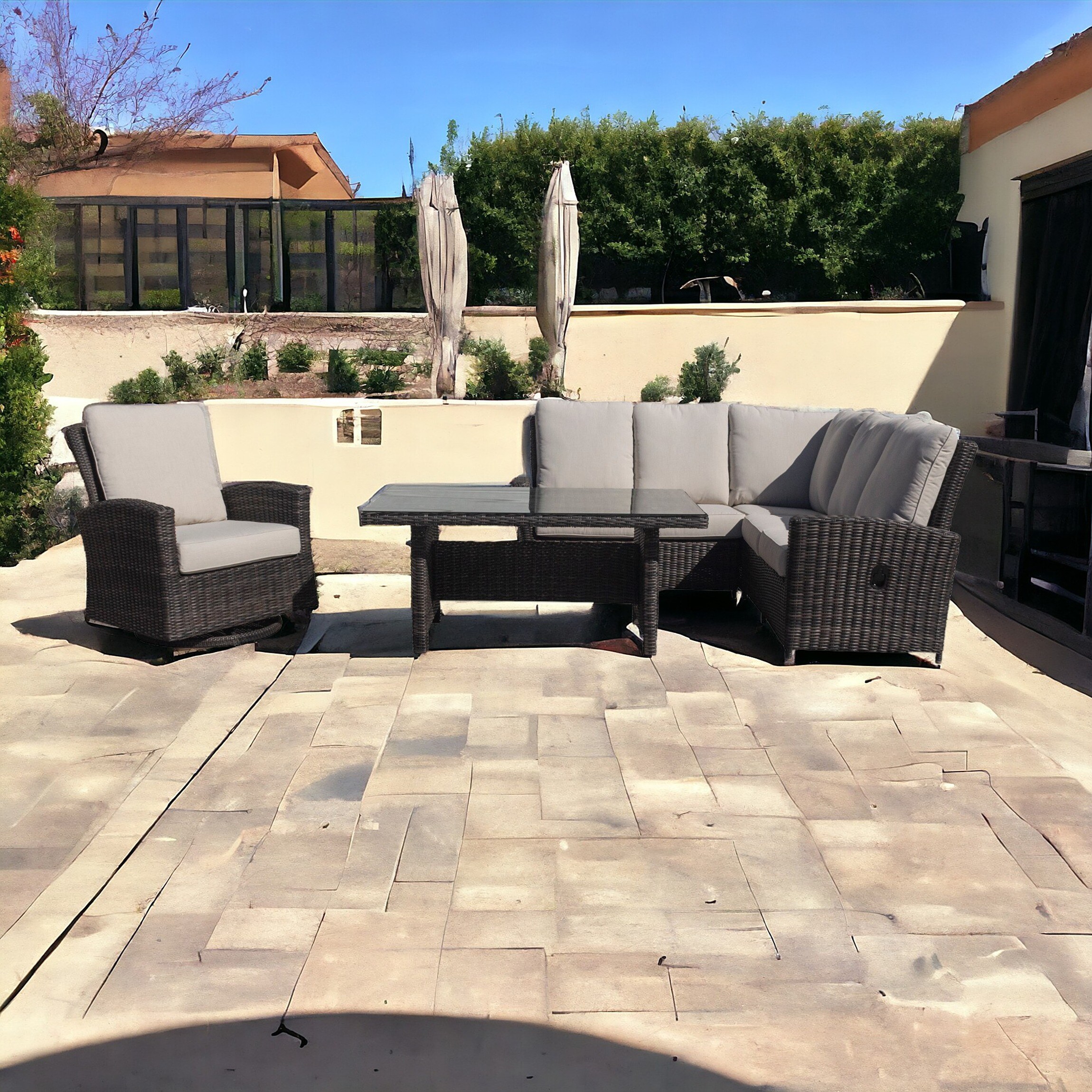 Courtyard Casual 5826 Cheshire 4 -Piece Wicker Patio Conversation Set with Cream Cushions