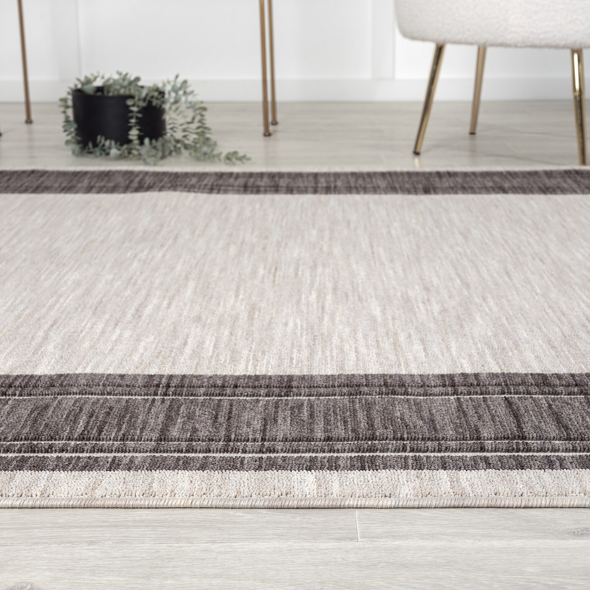 Quentisha Abstract Power Loom Polypropylene Area Rug in Gray 17 Stories Rug Size: Rectangle 2'8 x 4'11