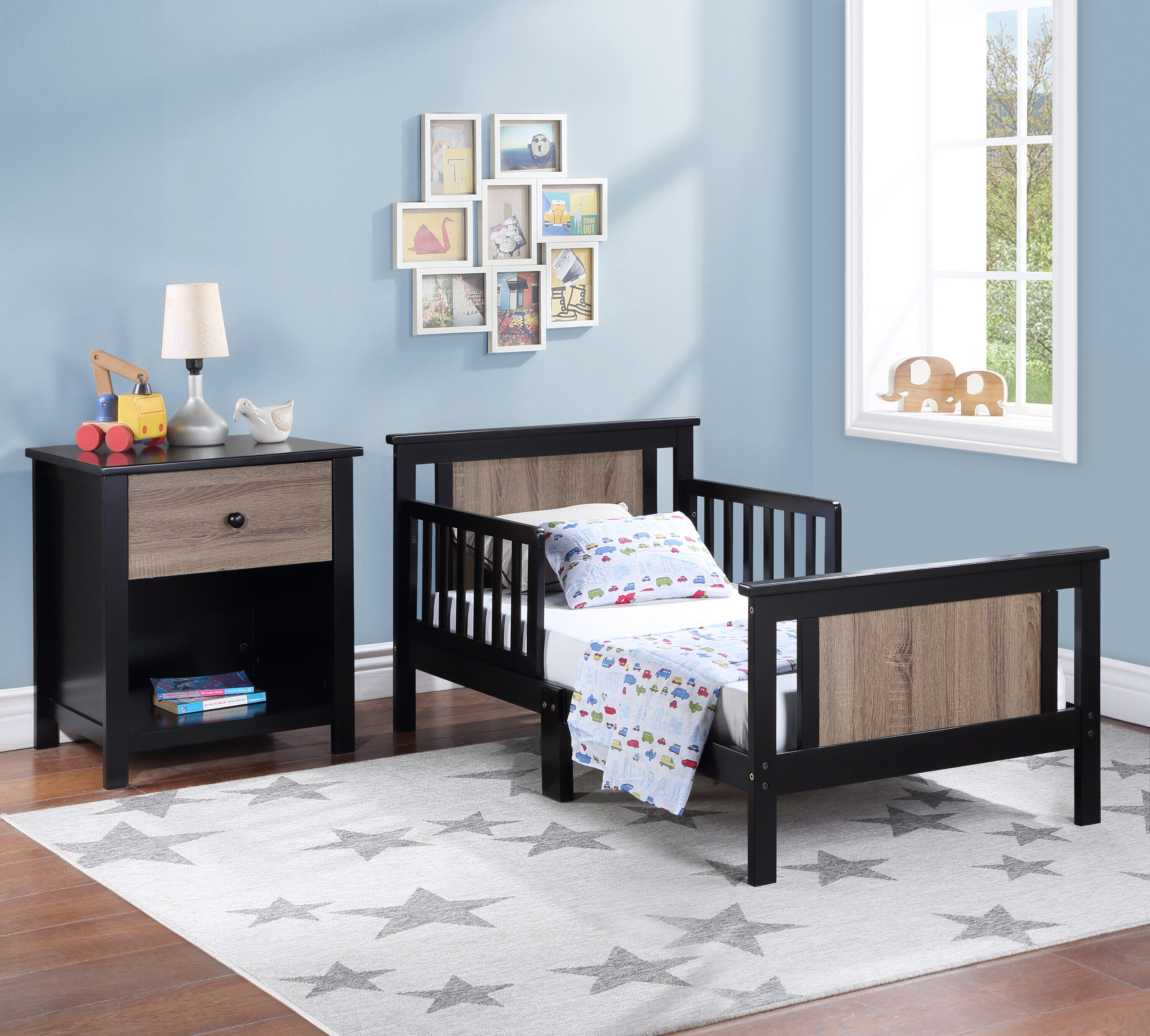 Suite Bebe 27510-BLK Connelly Black/Vintage Walnut Toddler Bed