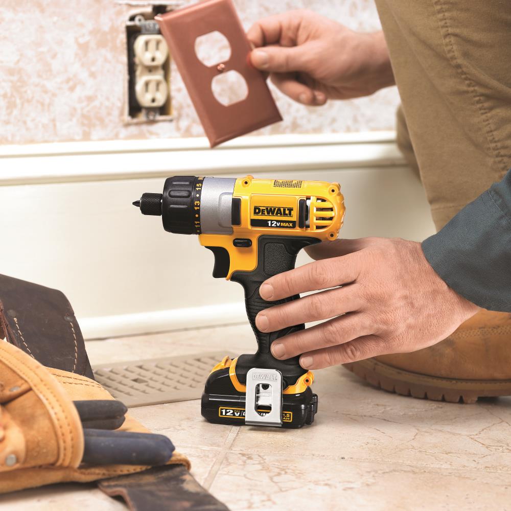 DEWALT 12-volt Max 1/4-in Cordless Screwdriver (2-Batteries Included and  Charger Included) in the Cordless Screwdrivers department at