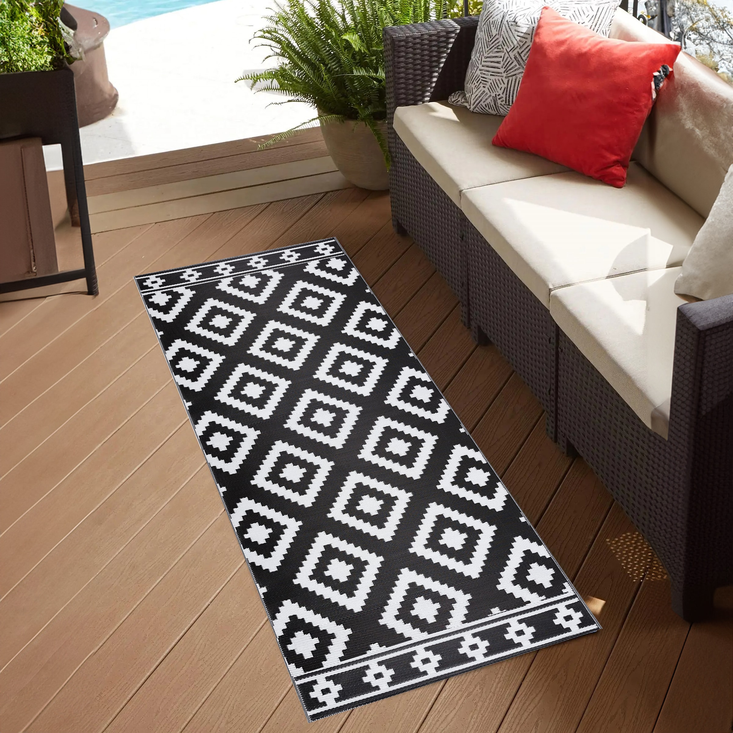 Playa Rug PLY-R-MLN-BW-2X6 rugs - View #2