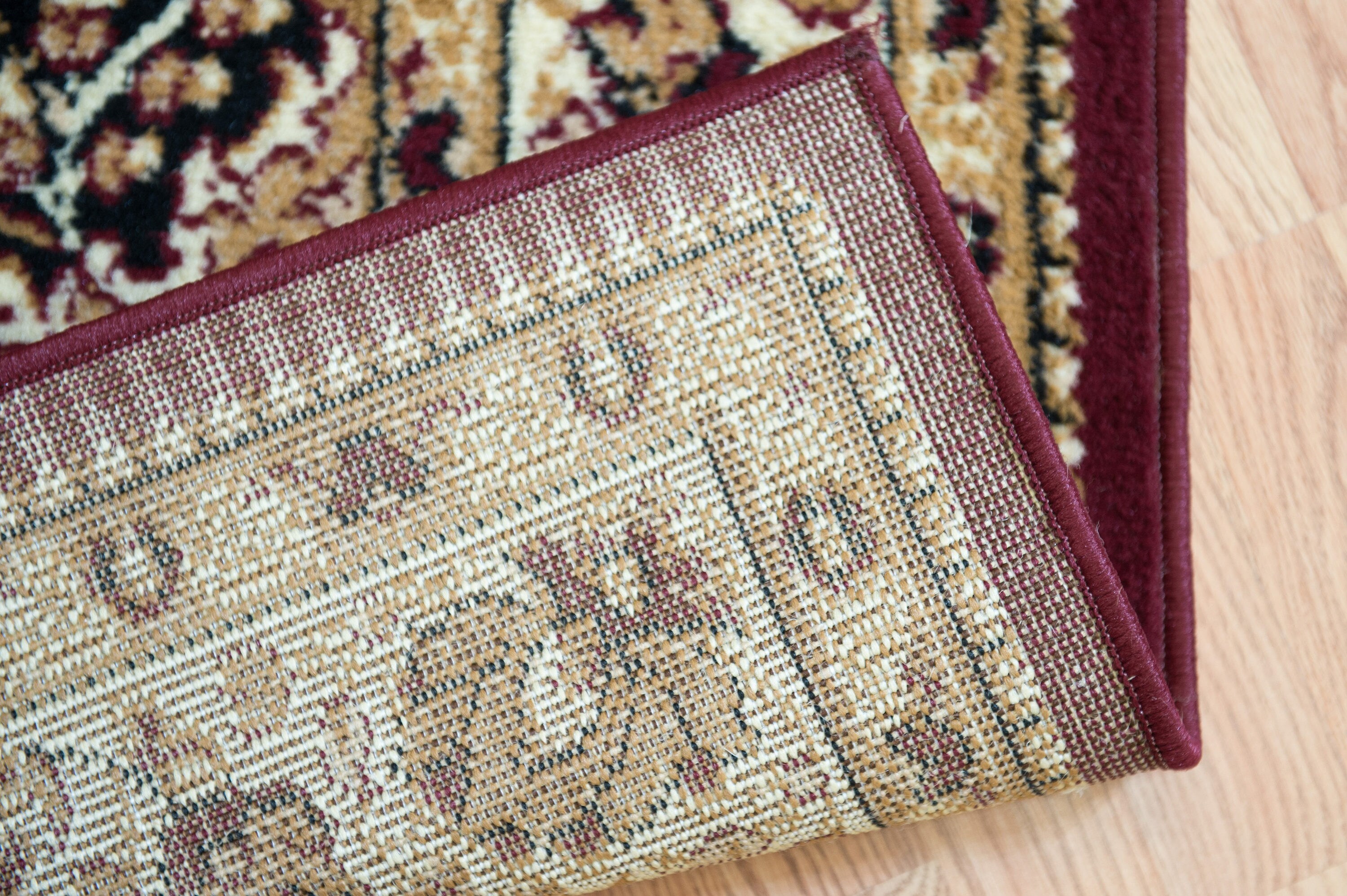 United Weavers Of America 851 10134 24 rugs - View #5